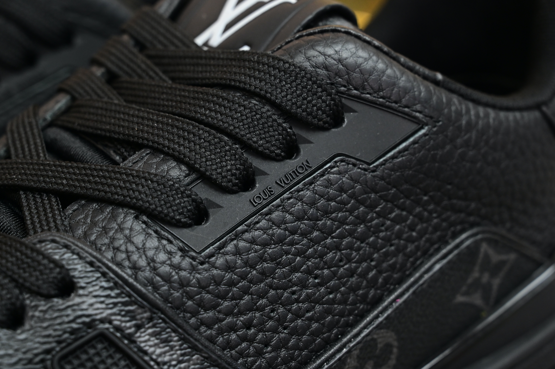 Louis Vuitton  LV   Trainer