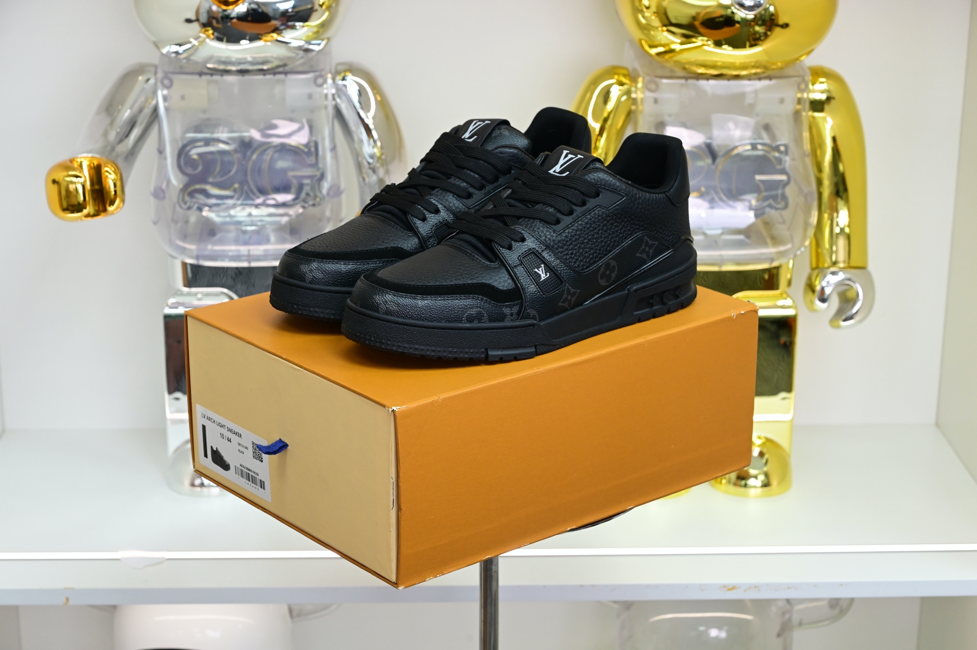 Louis Vuitton  LV   Trainer