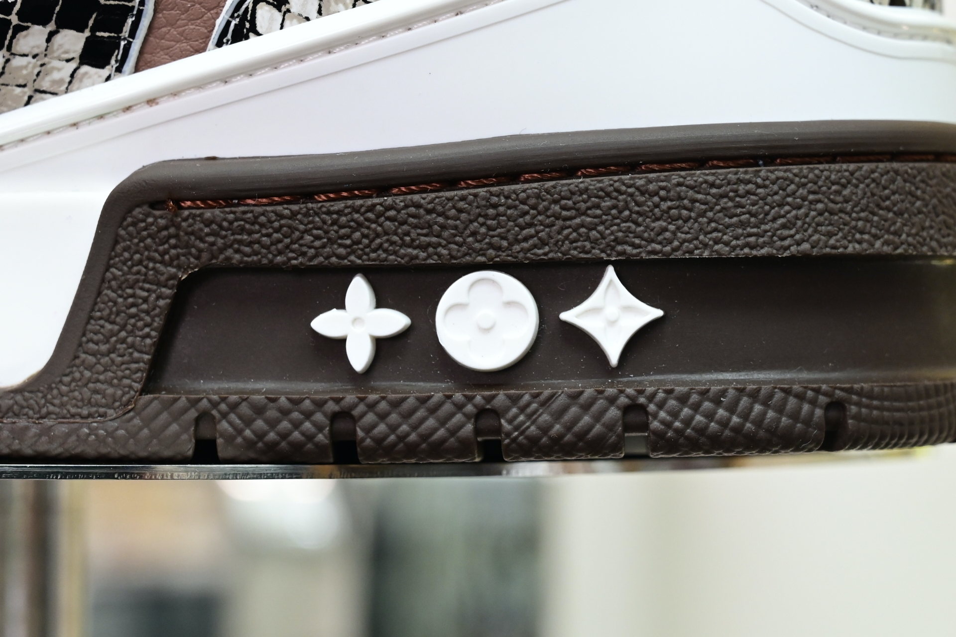 Louis Vuitton  LV  Skate