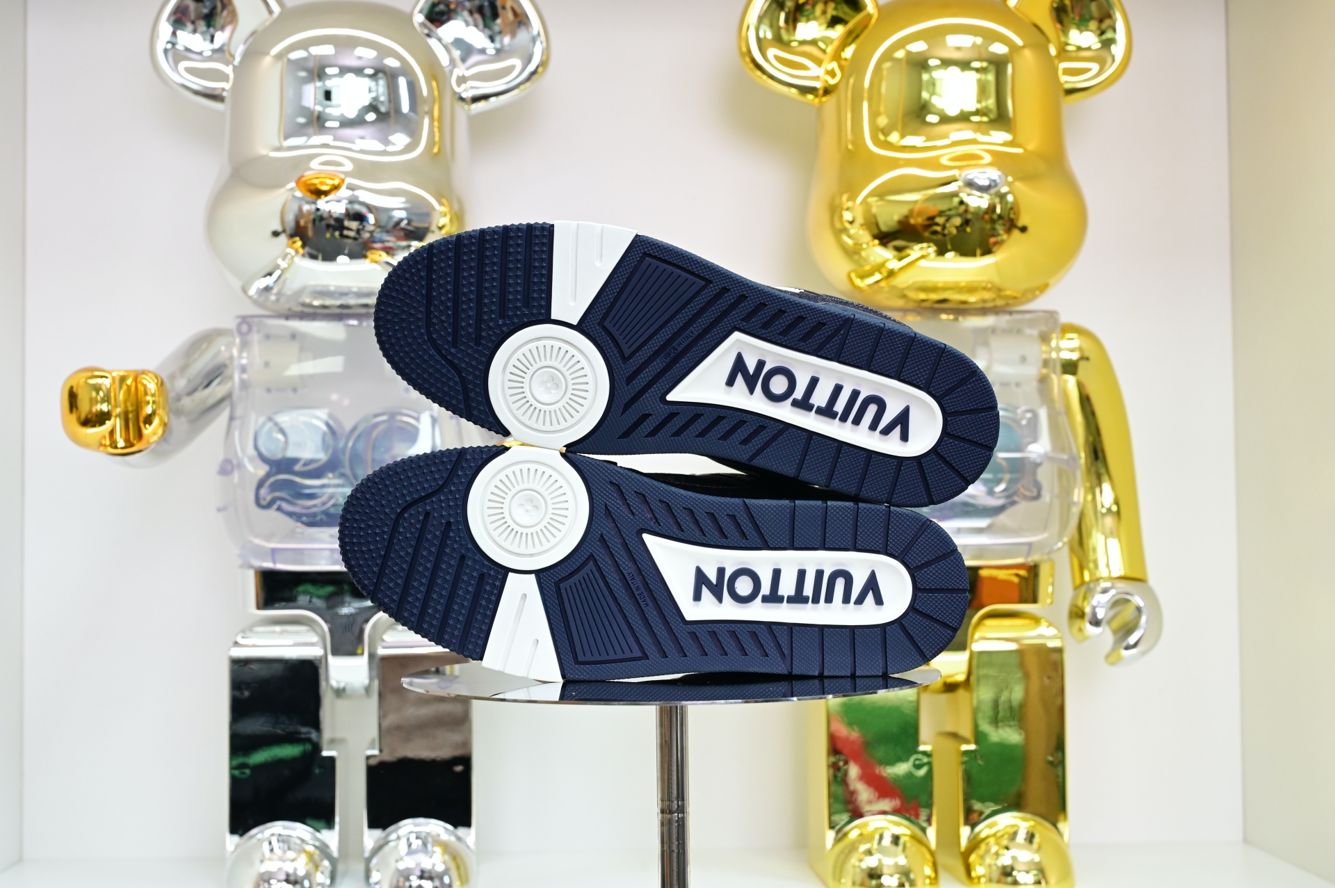 Louis Vuitton  LV   Trainer