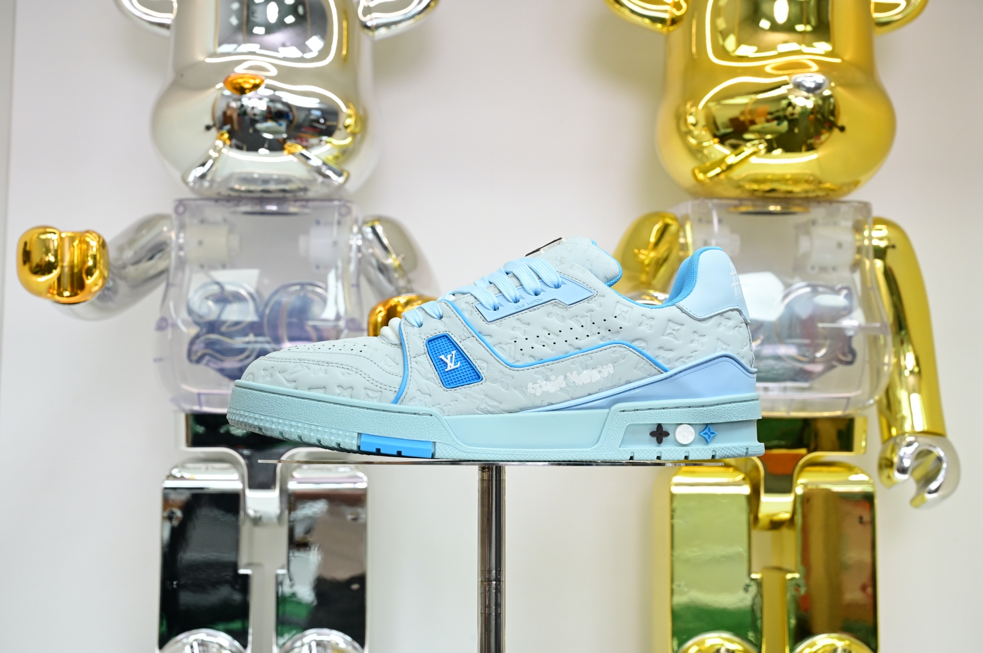 Louis Vuitton  LV   Trainer