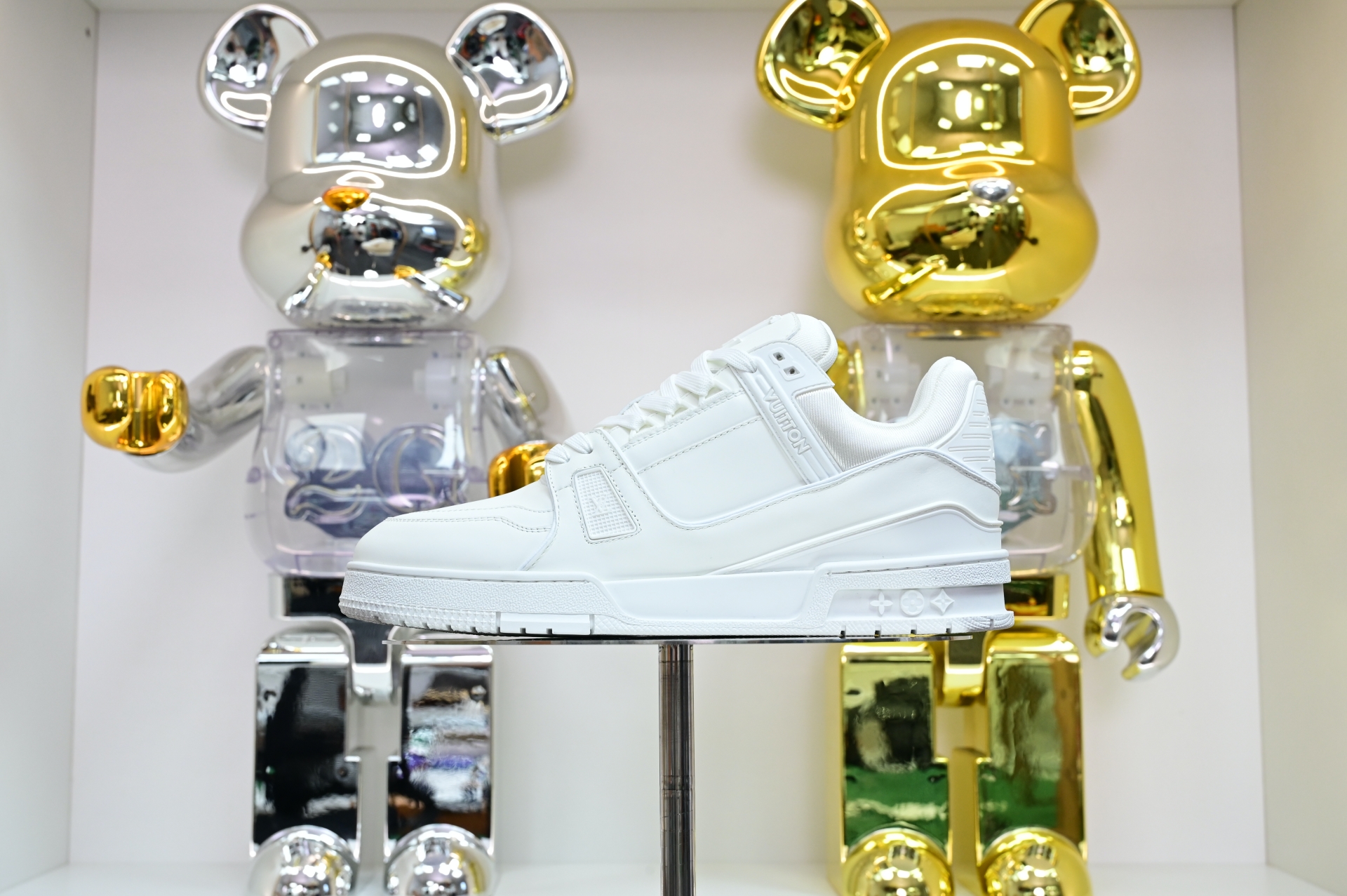 Louis Vuitton  LV   Trainer