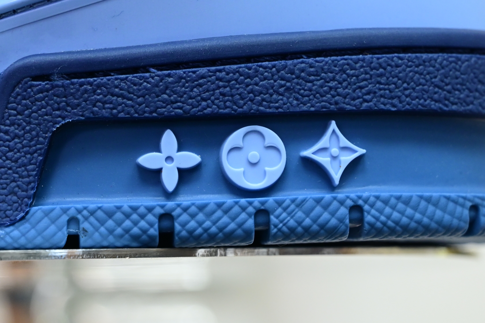 Louis Vuitton  LV  Skate