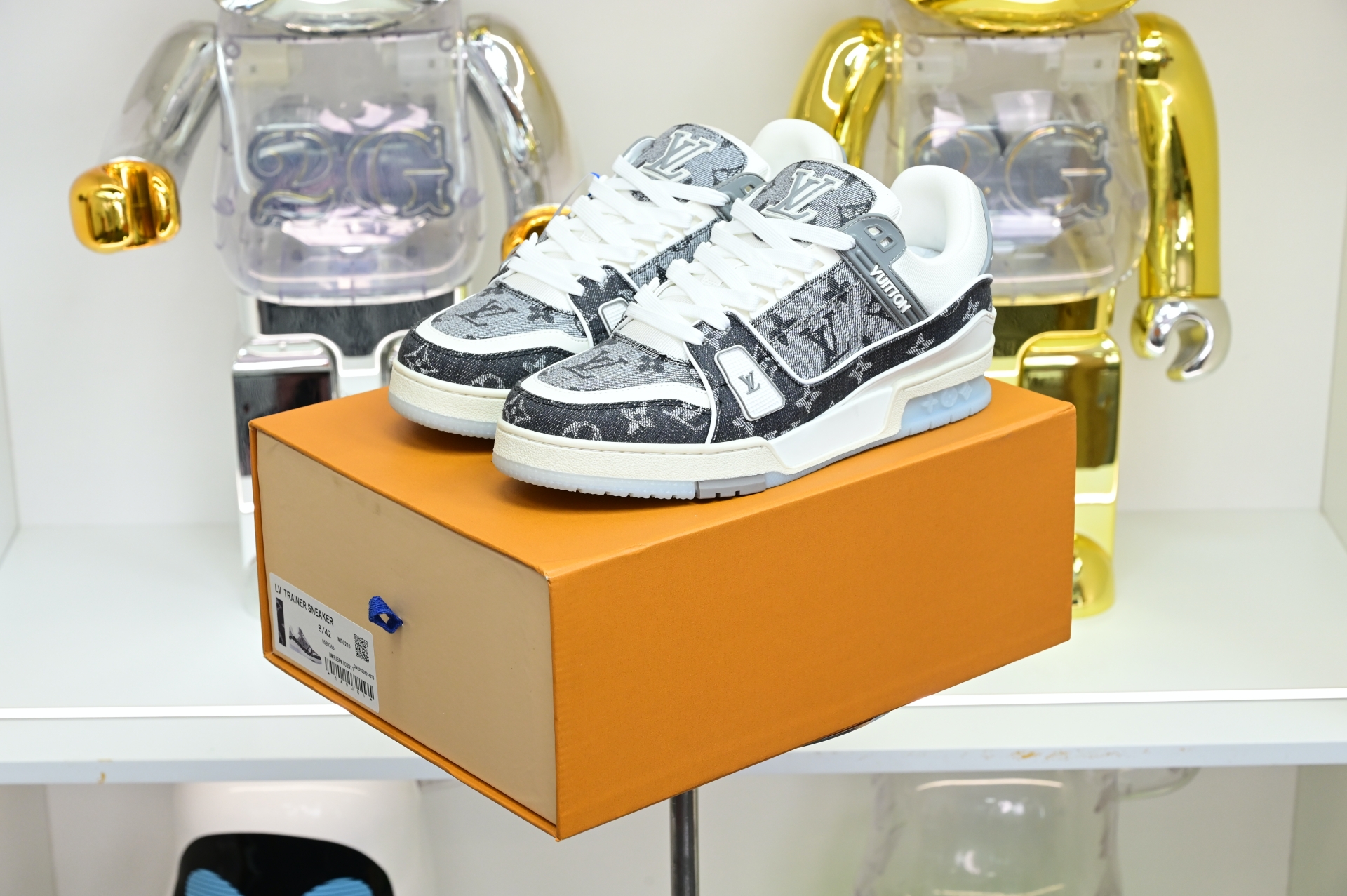 Louis Vuitton  LV   Trainer