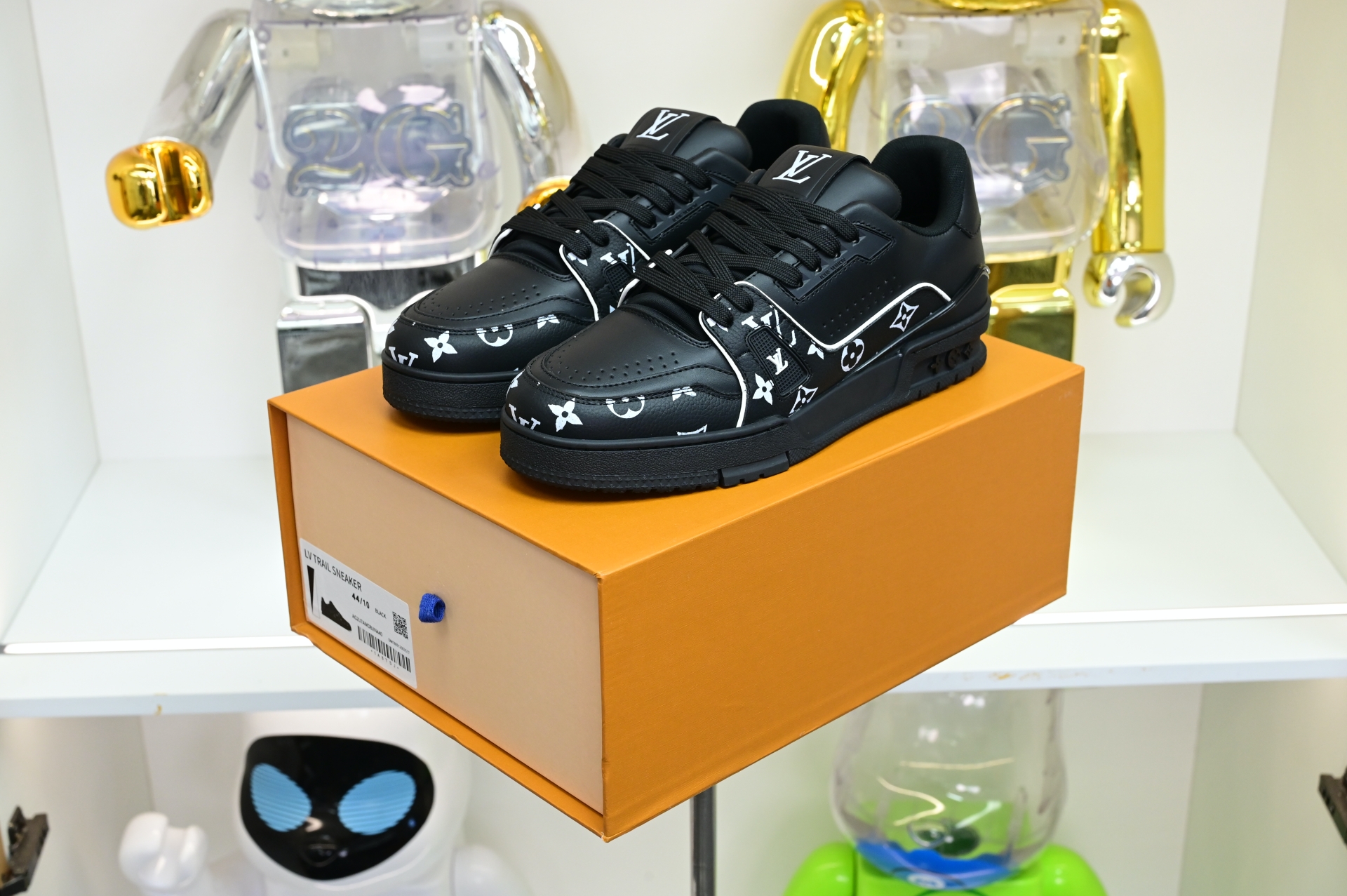 Louis Vuitton  LV   Trainer