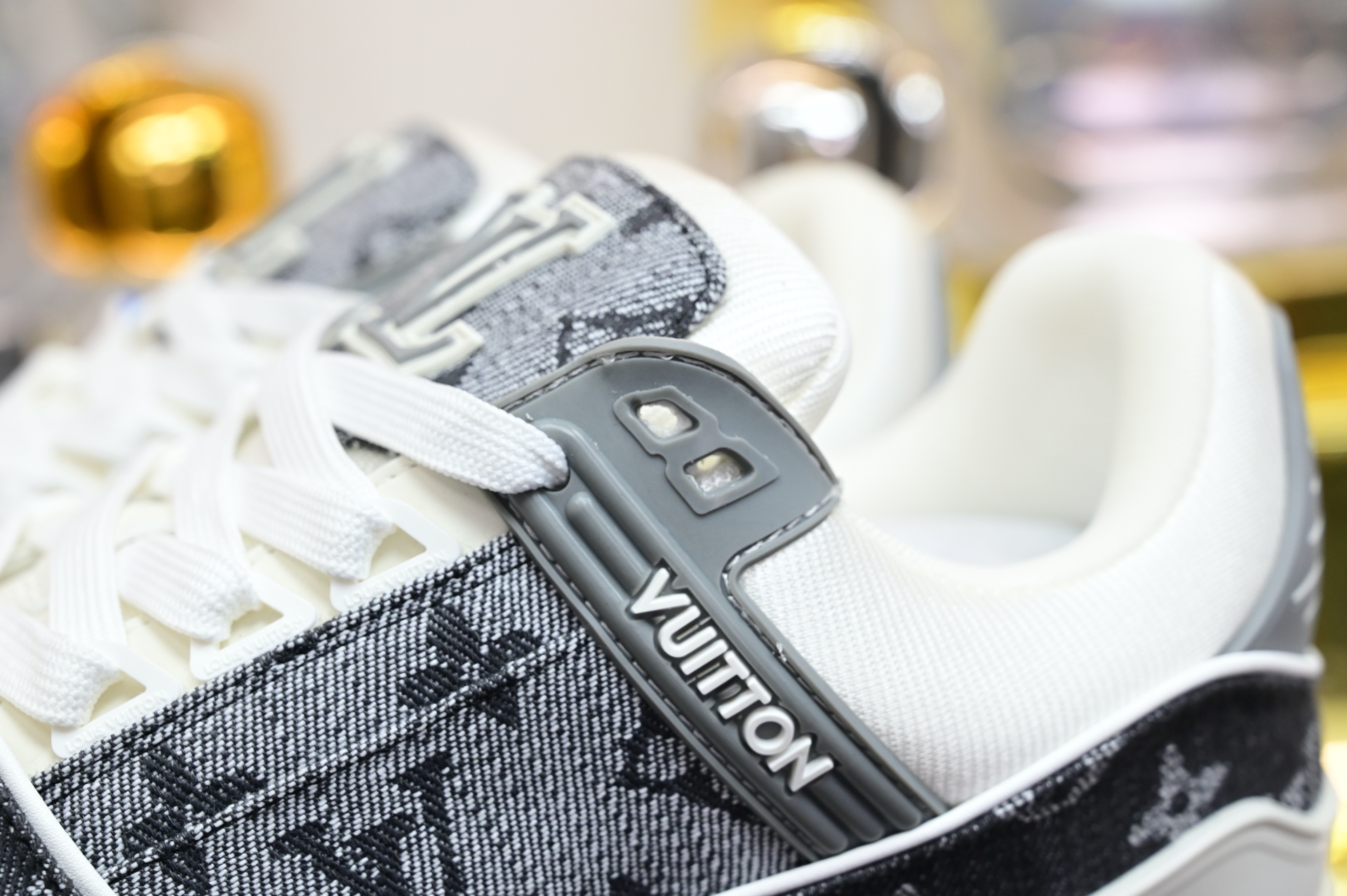 Louis Vuitton  LV   Trainer