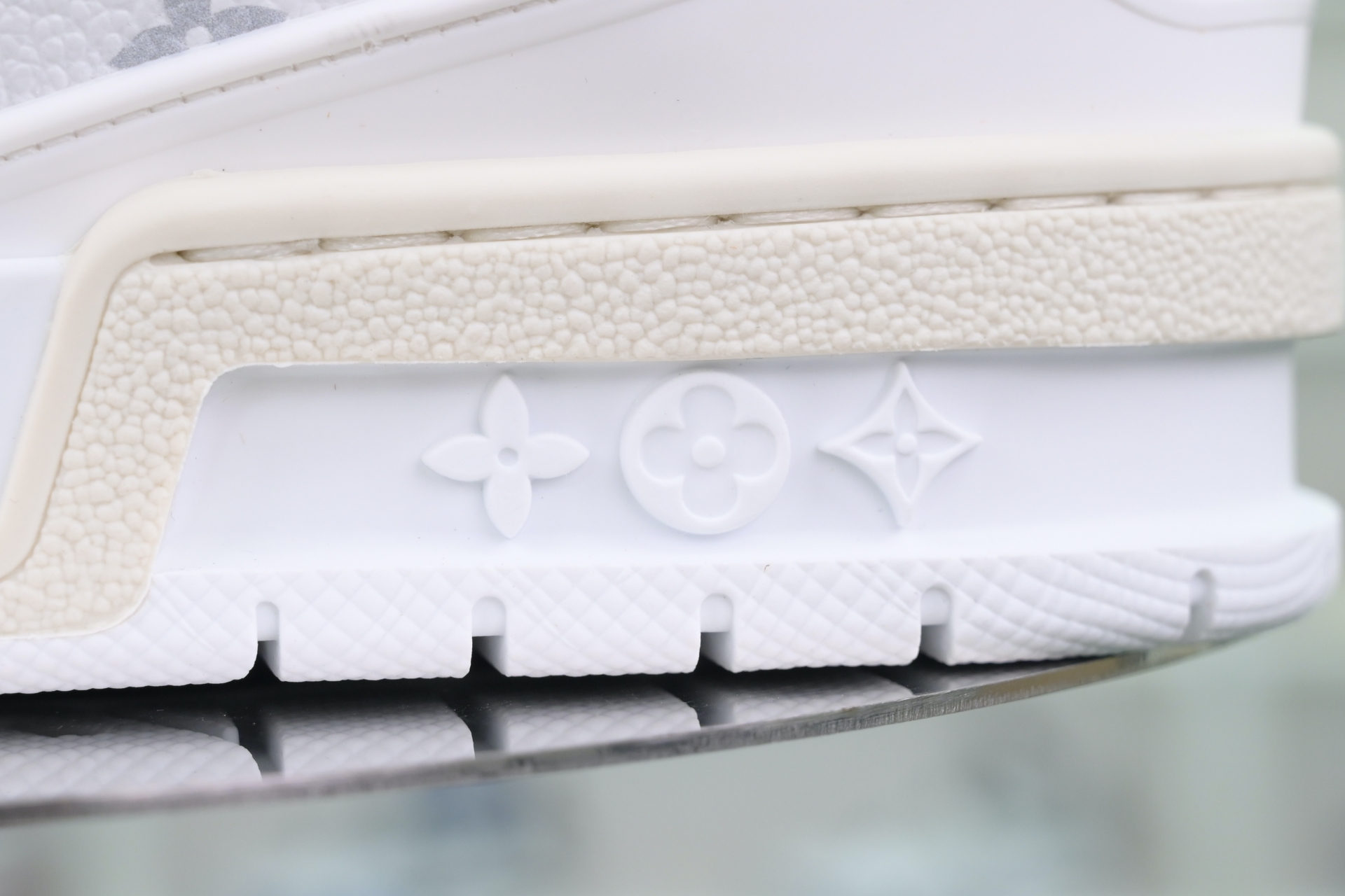 Takashi Murakami x Louis Vuitton  LV  Trainer