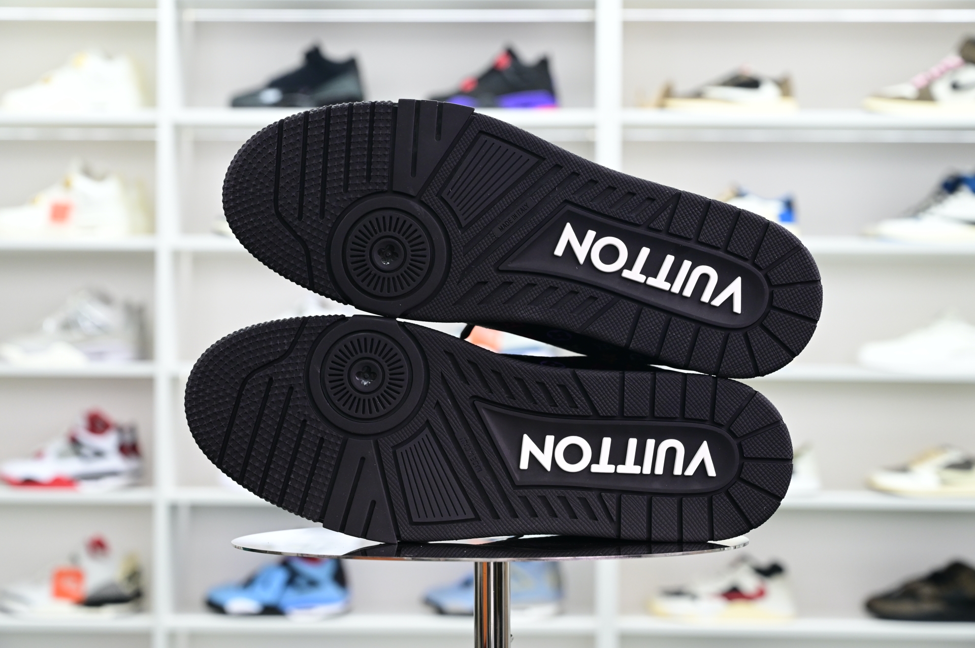 Takashi Murakami x Louis Vuitton  LV  Trainer