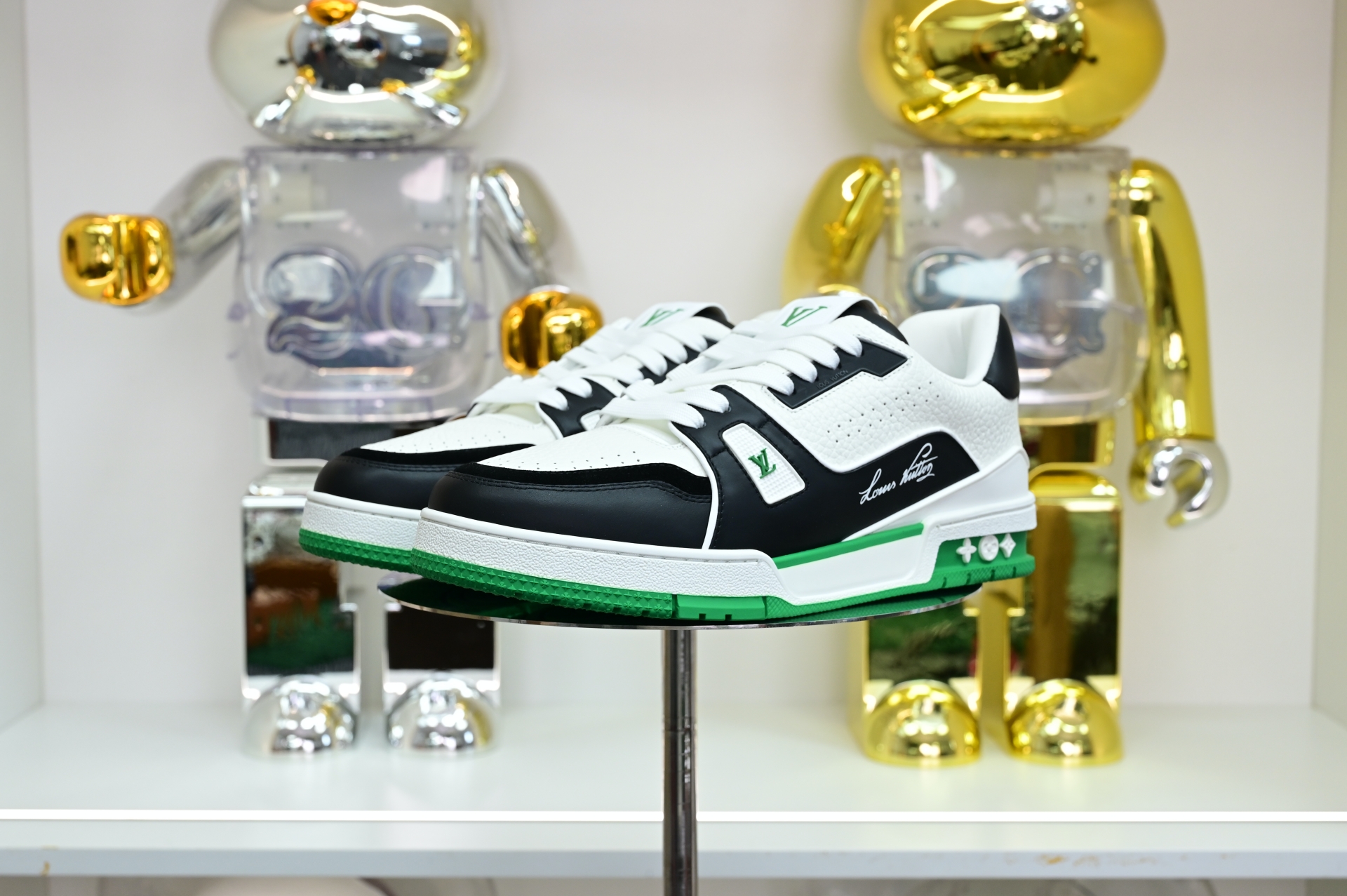 Louis Vuitton  LV   Trainer