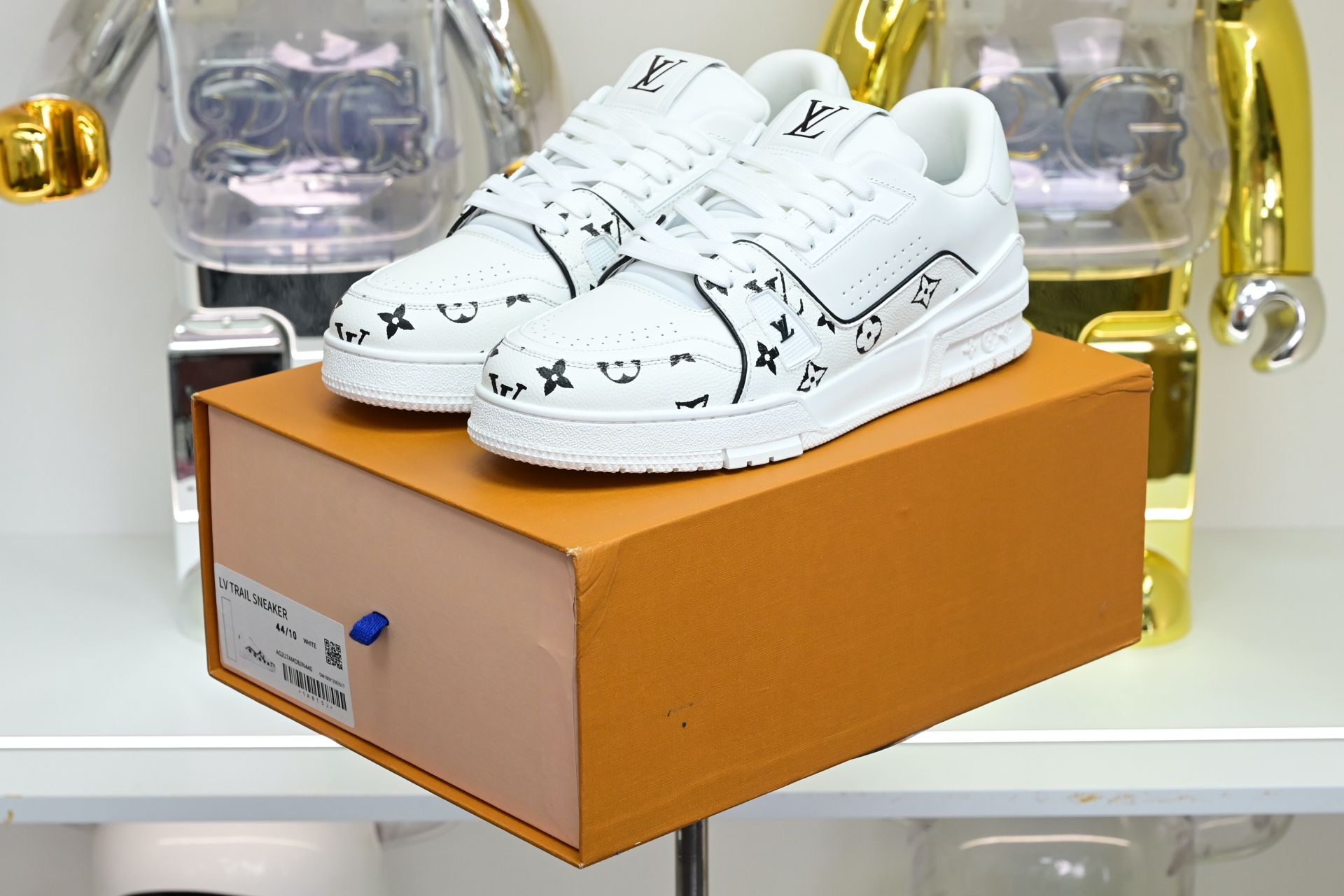 Louis Vuitton  LV   Trainer