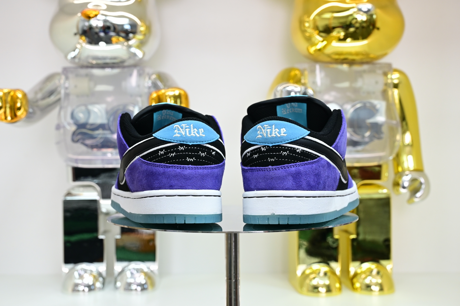 Hayley Wilson x Nike Dunk SB DUNK LOW PRO  HJ0513-500