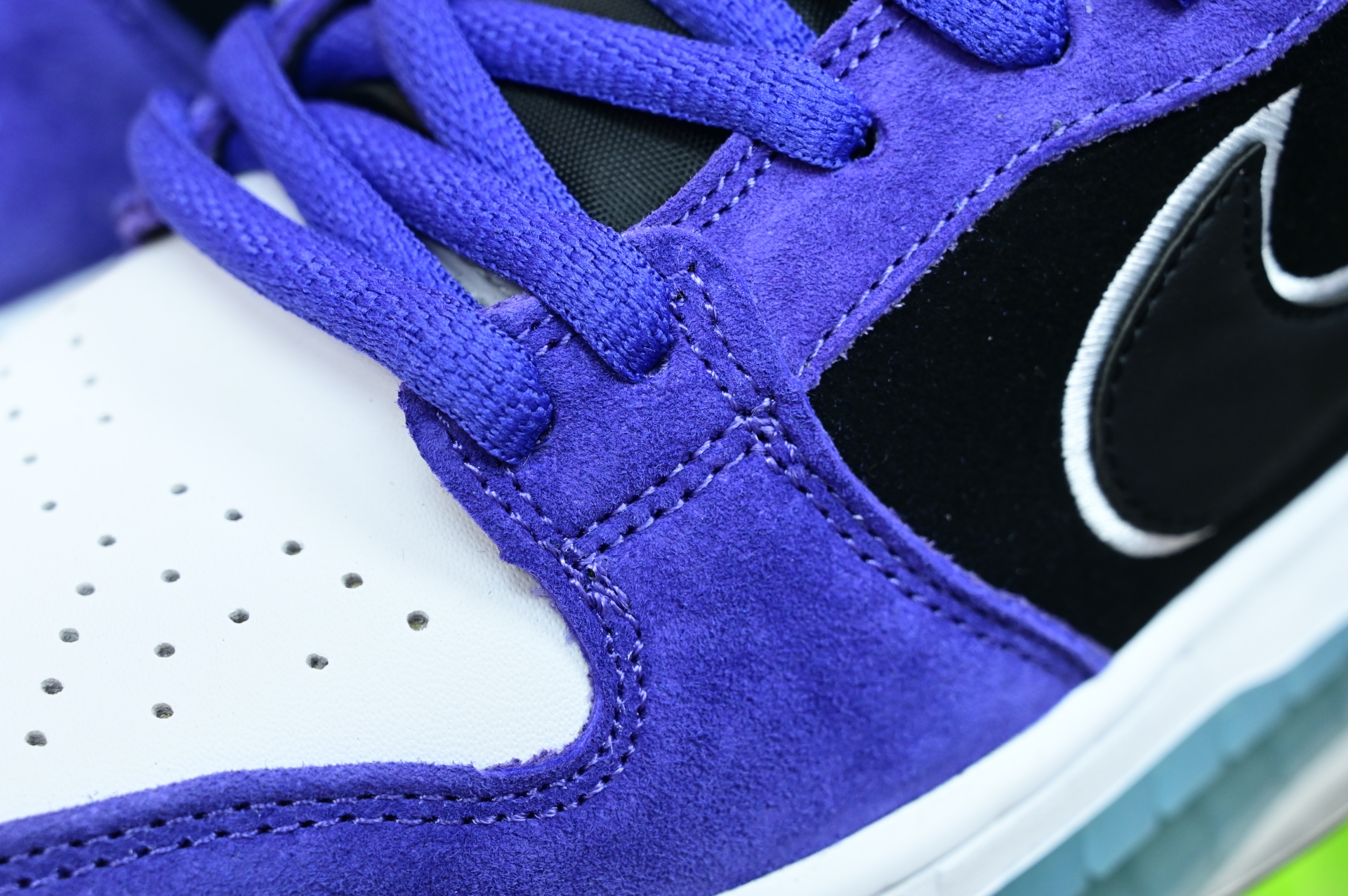 Hayley Wilson x Nike Dunk SB DUNK LOW PRO  HJ0513-500