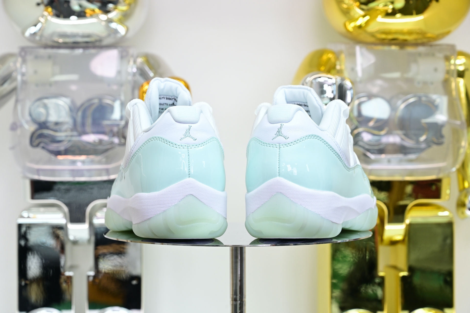 Air Jordan 11 LOW  AH7860-103