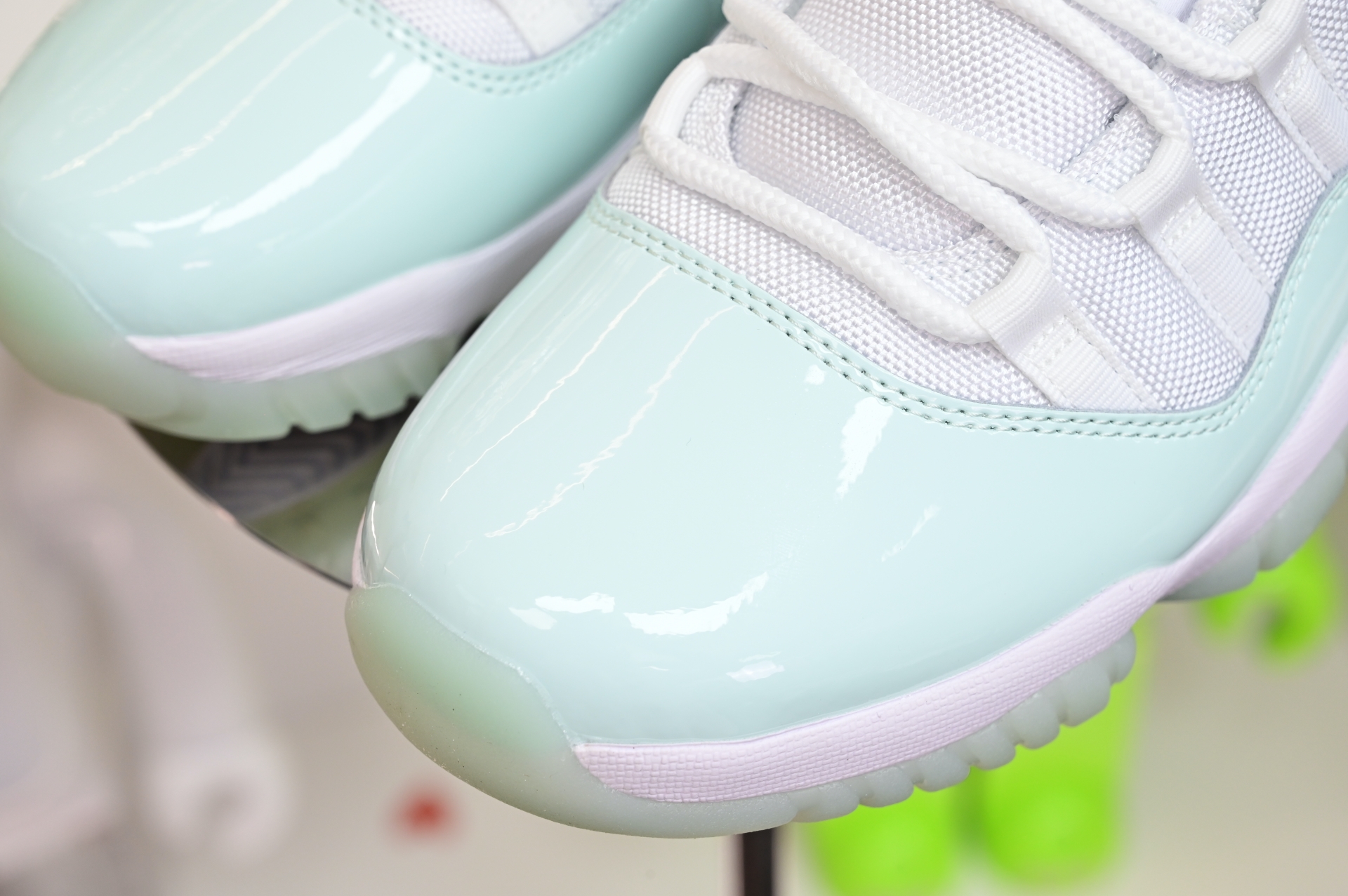 Air Jordan 11 LOW  AH7860-103