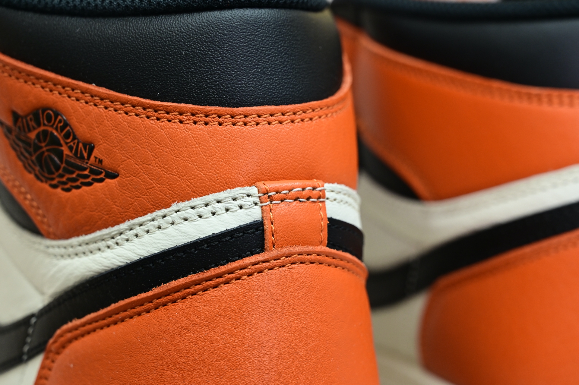 Air Jordan 1“Shattered Backboard” DZ5485-008