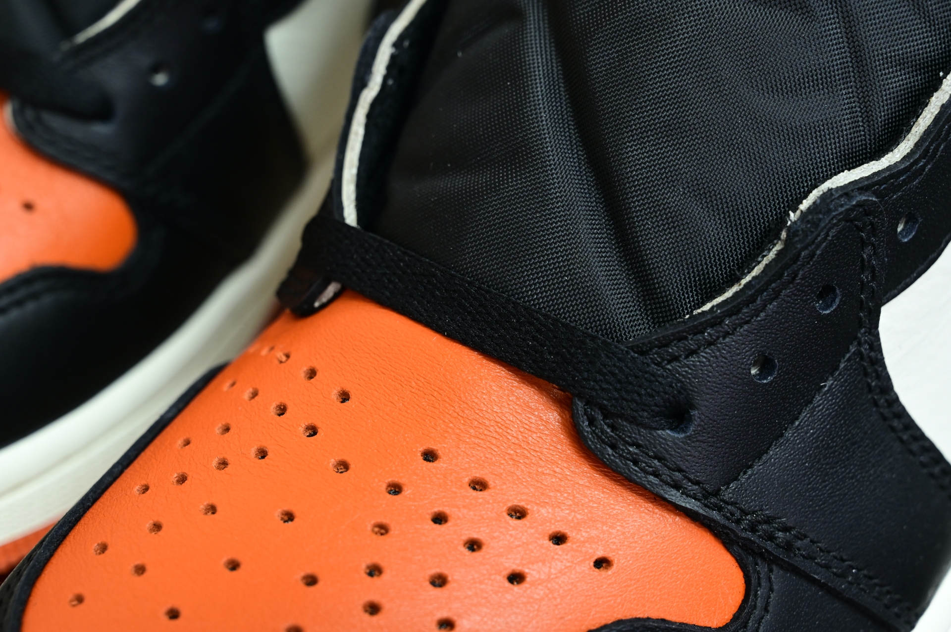 Air Jordan 1“Shattered Backboard” DZ5485-008