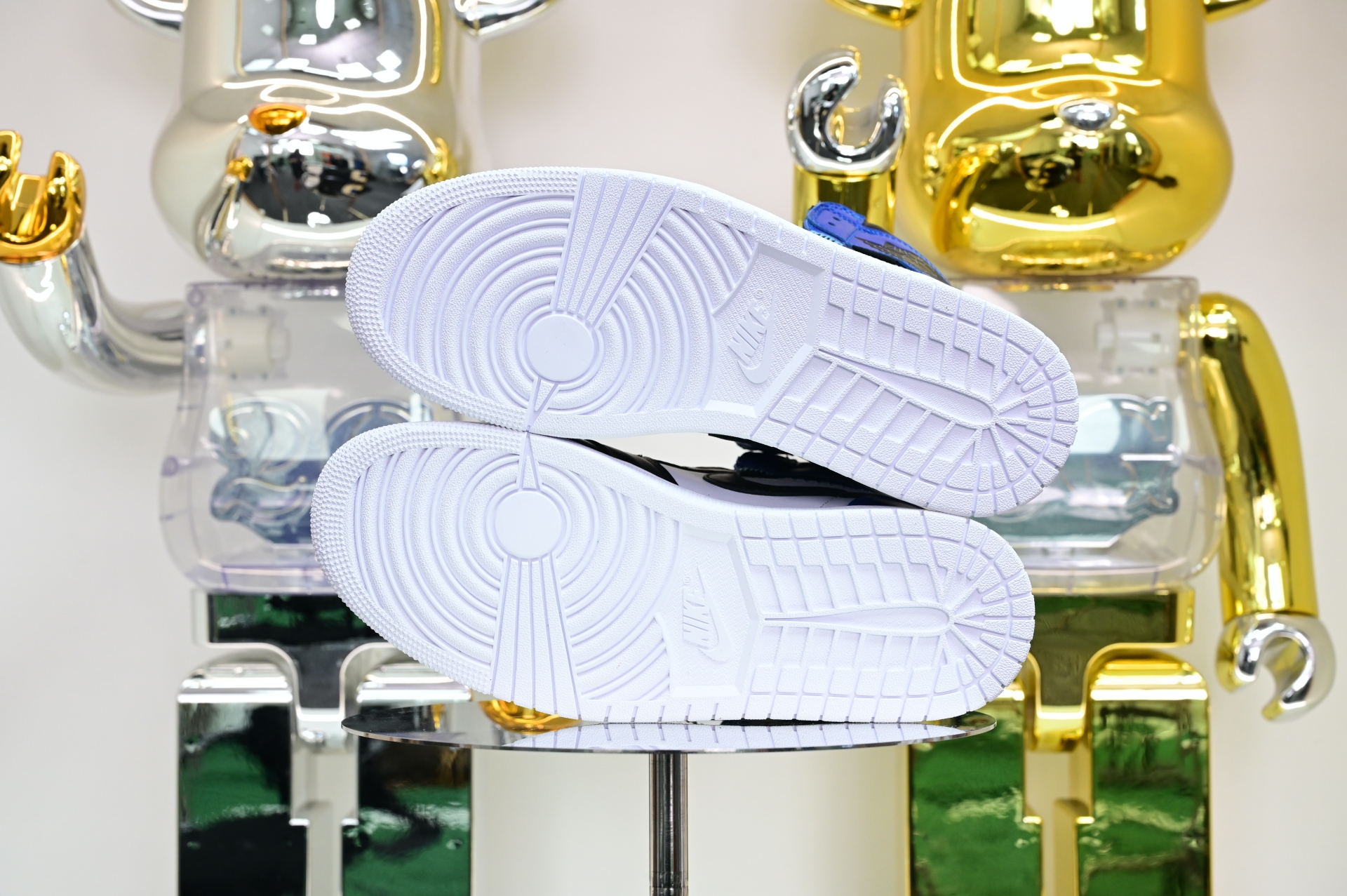 Air Jordan 1  UNDEFEATED x fragment design HIGH OG 107847-001