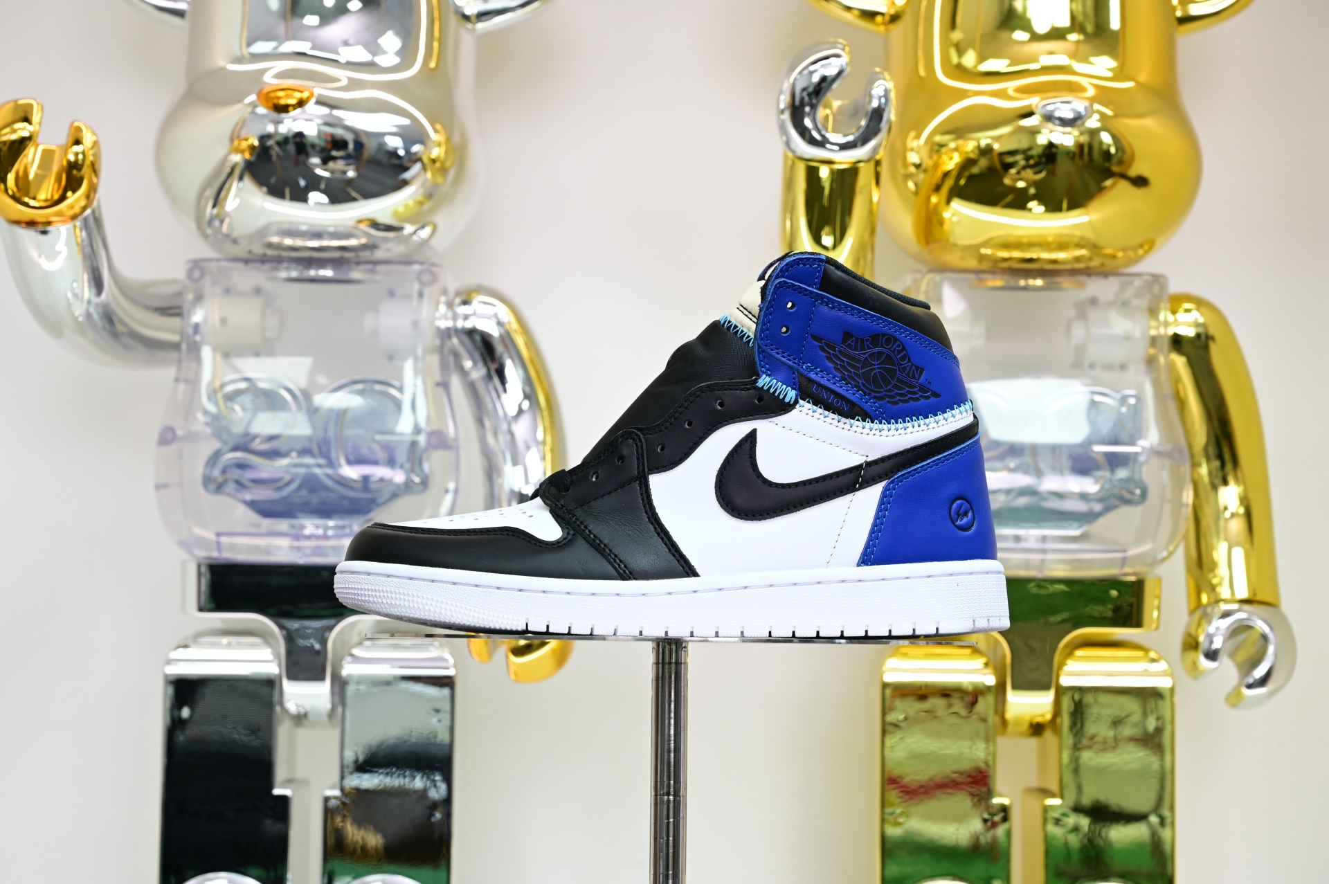 Air Jordan 1  UNDEFEATED x fragment design HIGH OG 107847-001