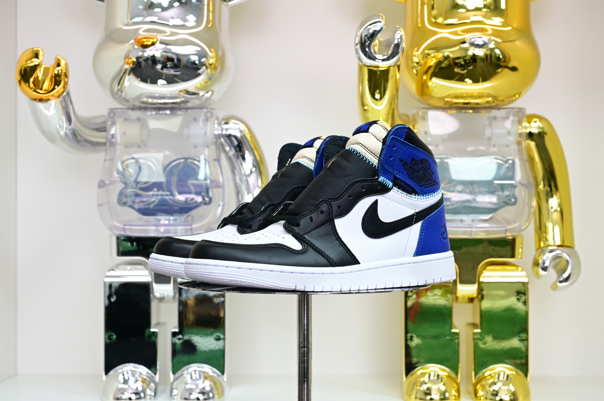 Air Jordan 1  UNDEFEATED x fragment design HIGH OG 107847-001