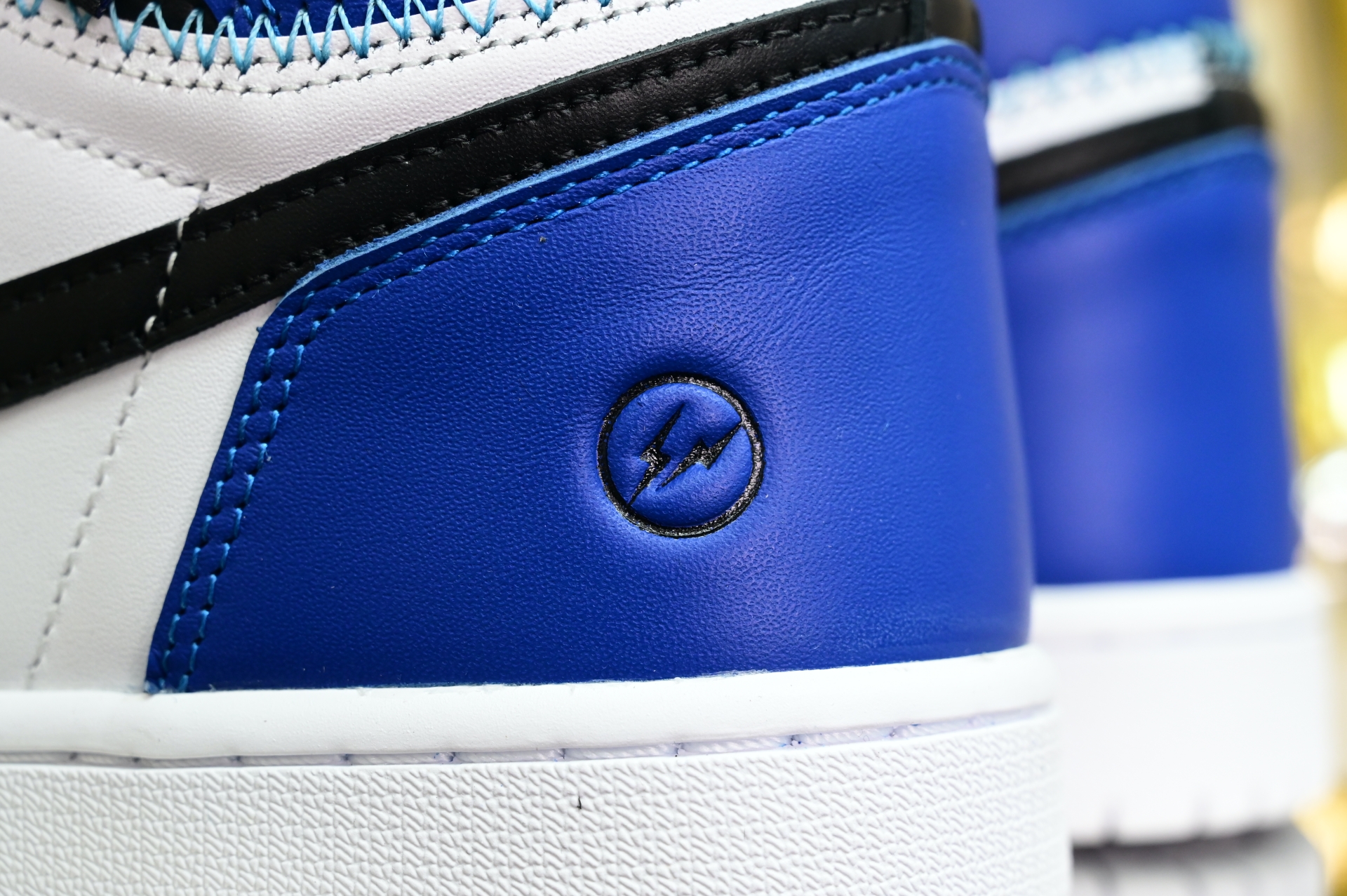 Air Jordan 1  UNDEFEATED x fragment design HIGH OG 107847-001