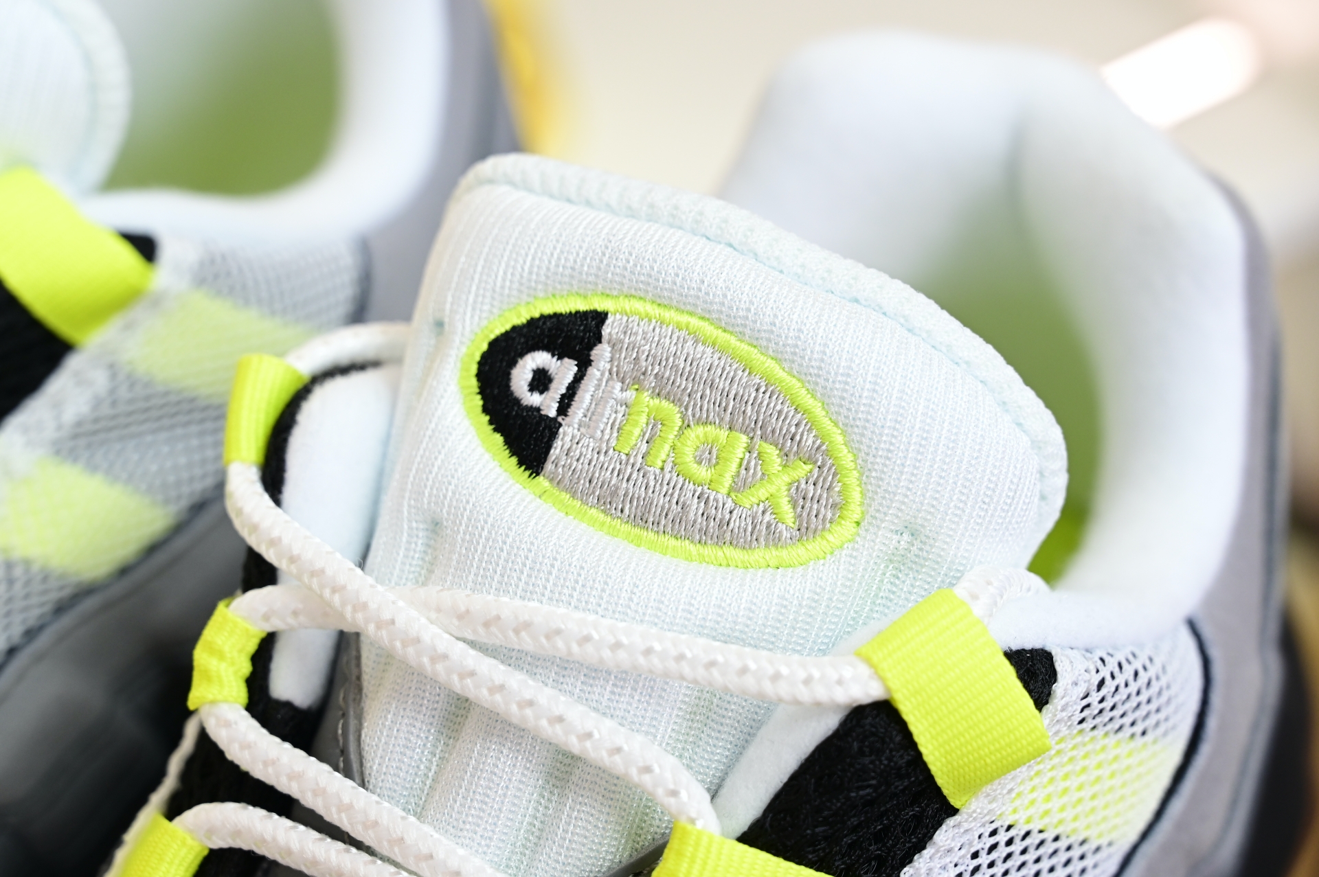 Nike Air Max 95 0G Neon  CT1689-001