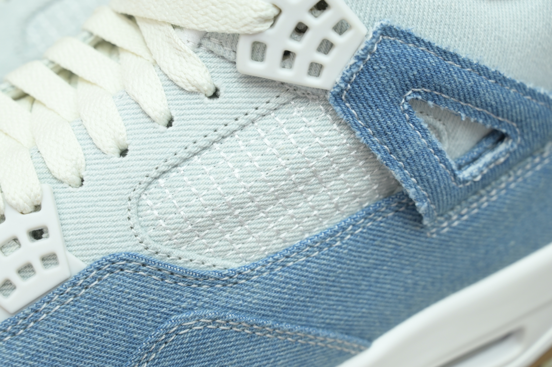 Air Jordan 4 Denim“Worn Blue” IB6716-100