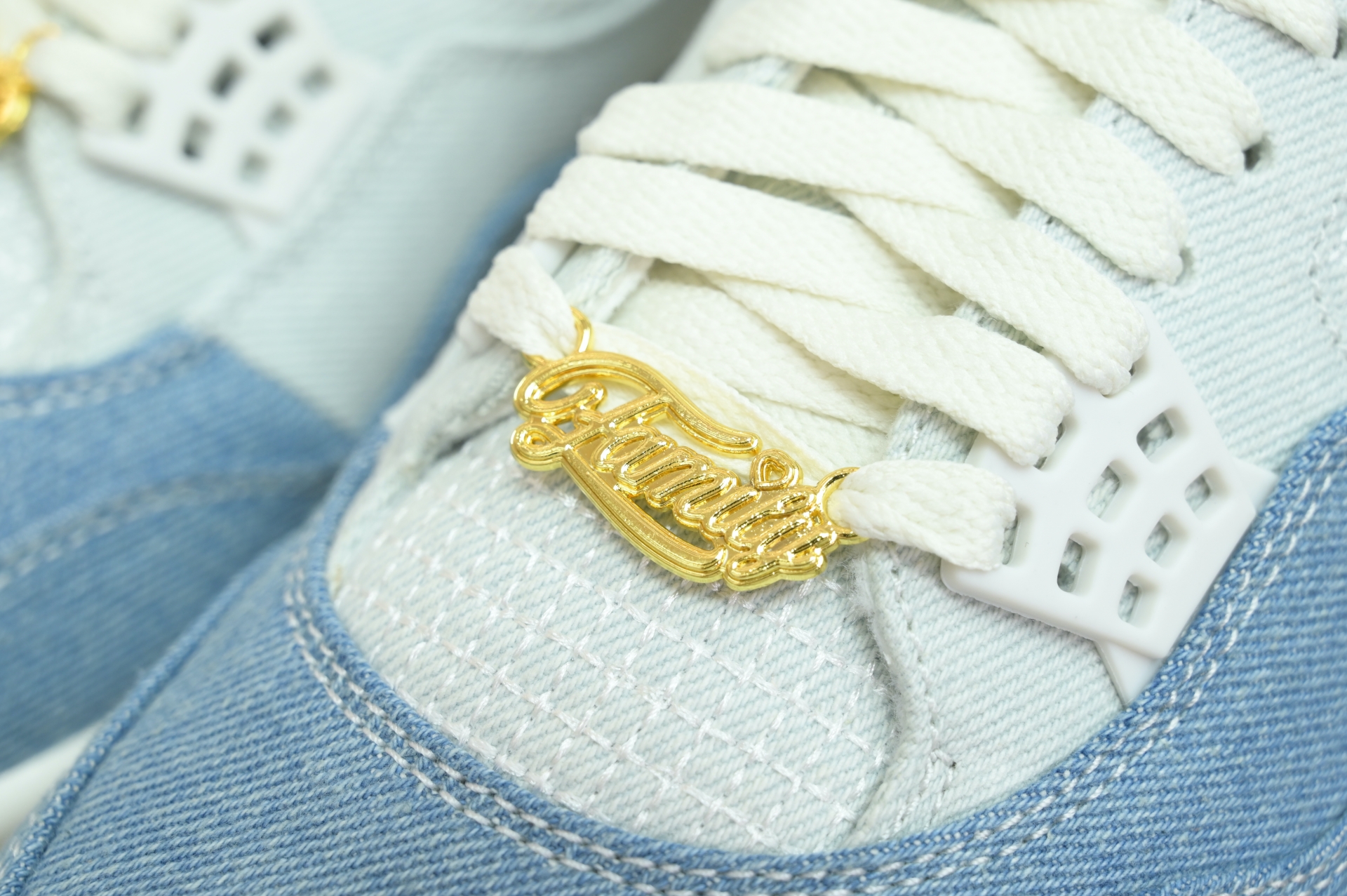 Air Jordan 4 Denim“Worn Blue” IB6716-100