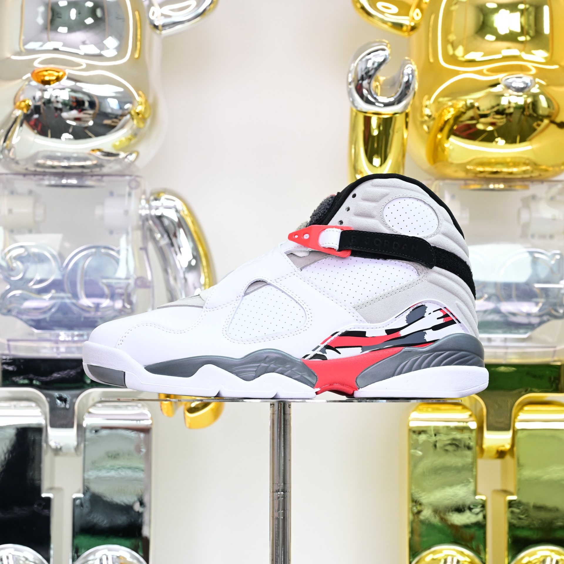 Air Jordan 8 Retro Bugs Bunny  305381-103