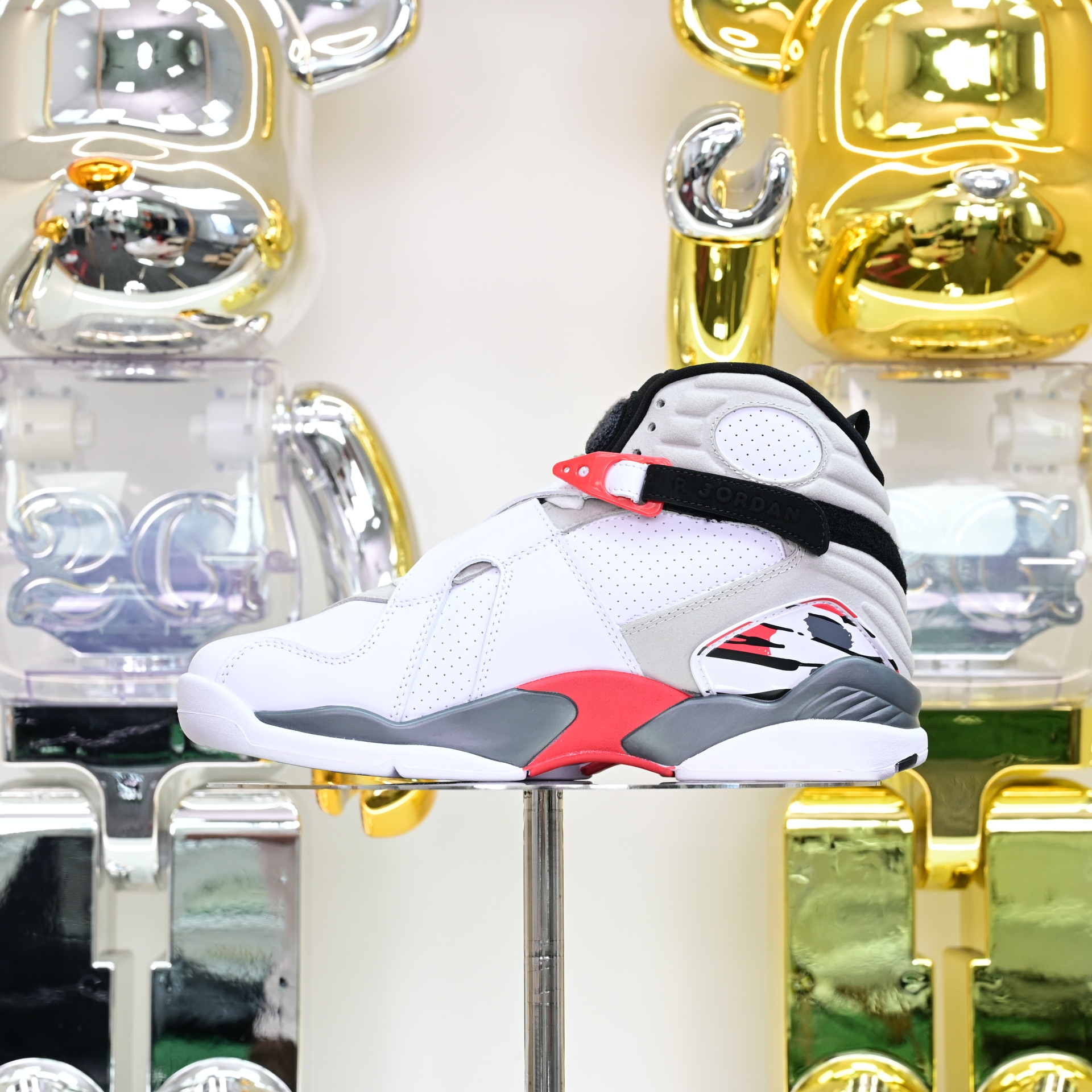 Air Jordan 8 Retro Bugs Bunny  305381-103