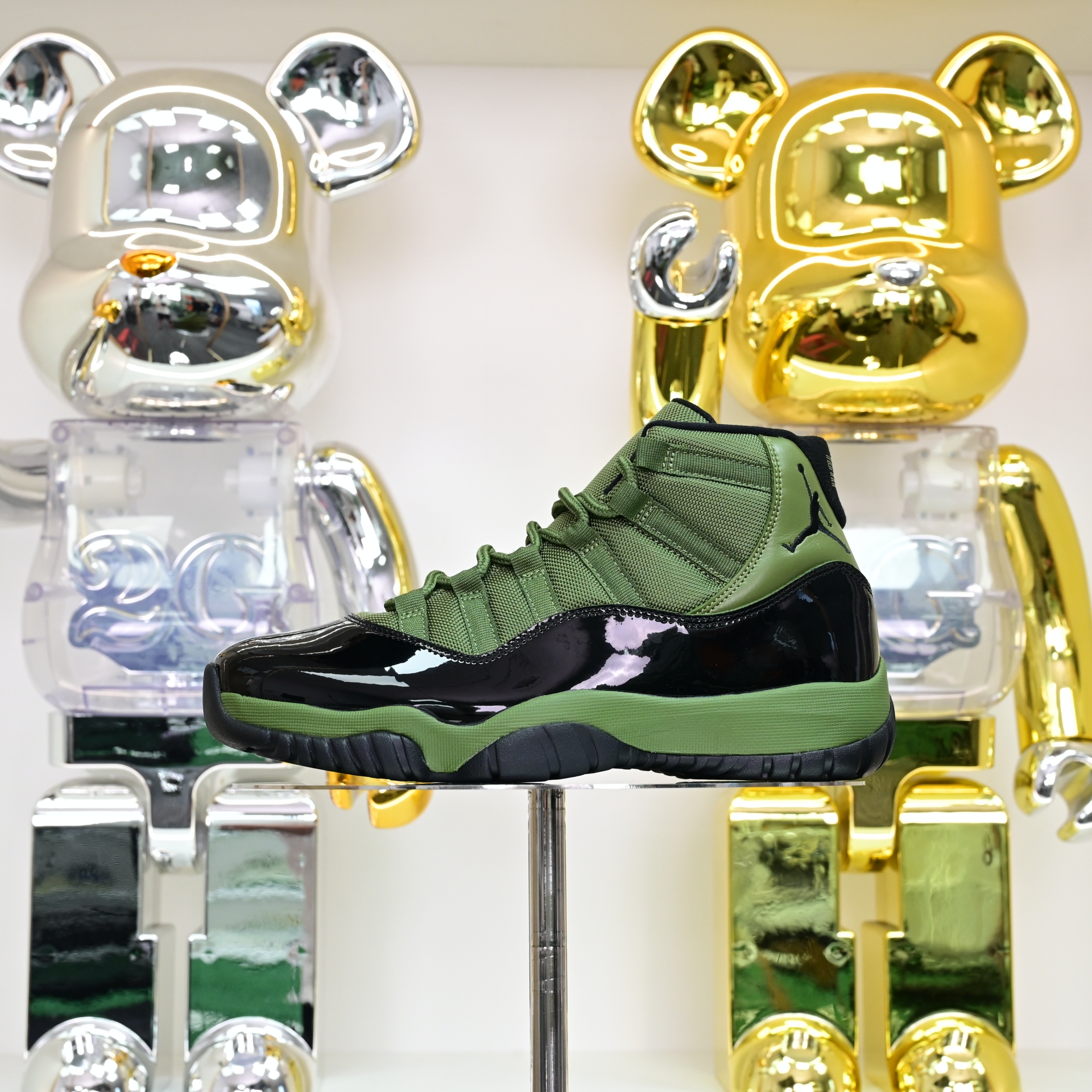 Air Jordan 11  RETRO CT8012-300