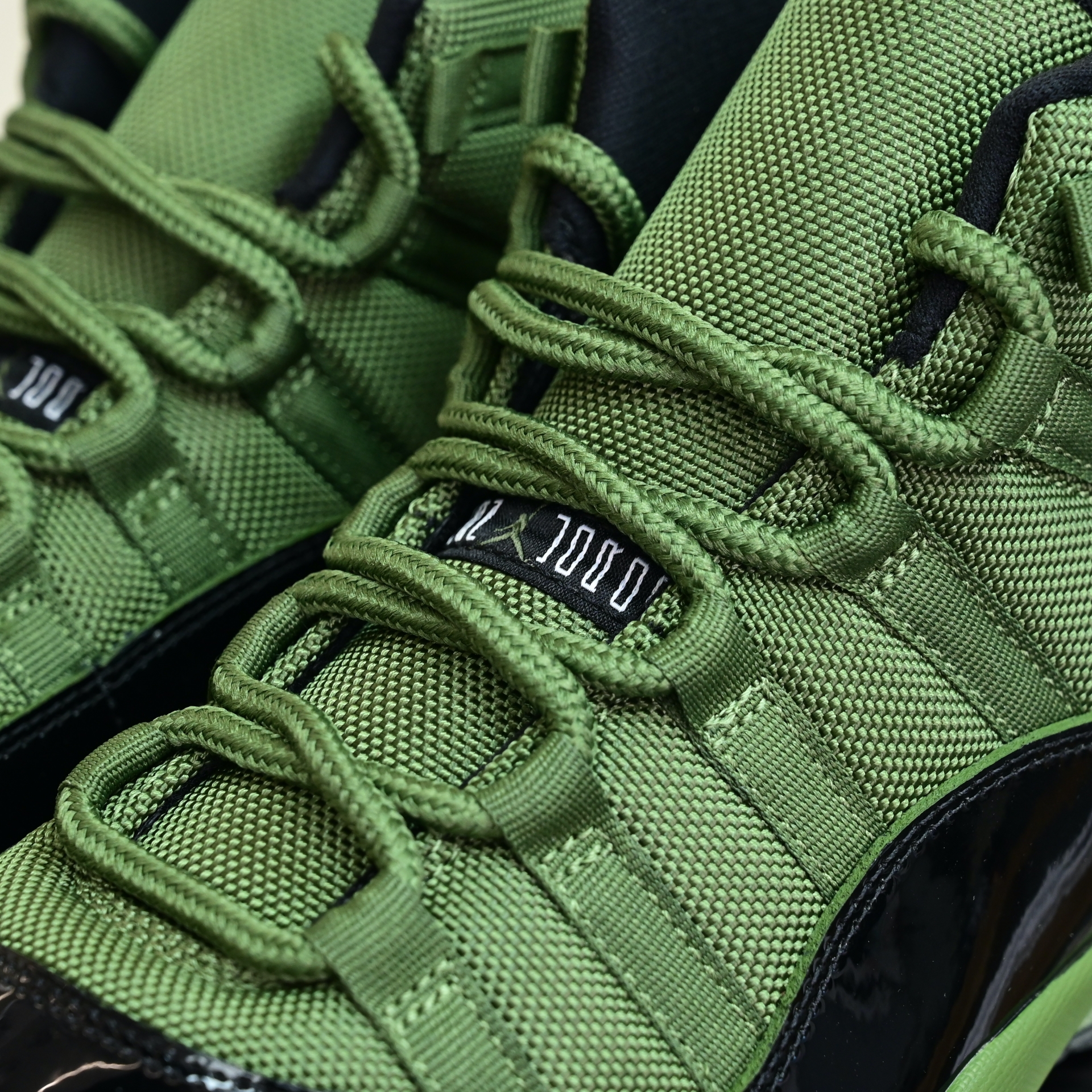 Air Jordan 11  RETRO CT8012-300