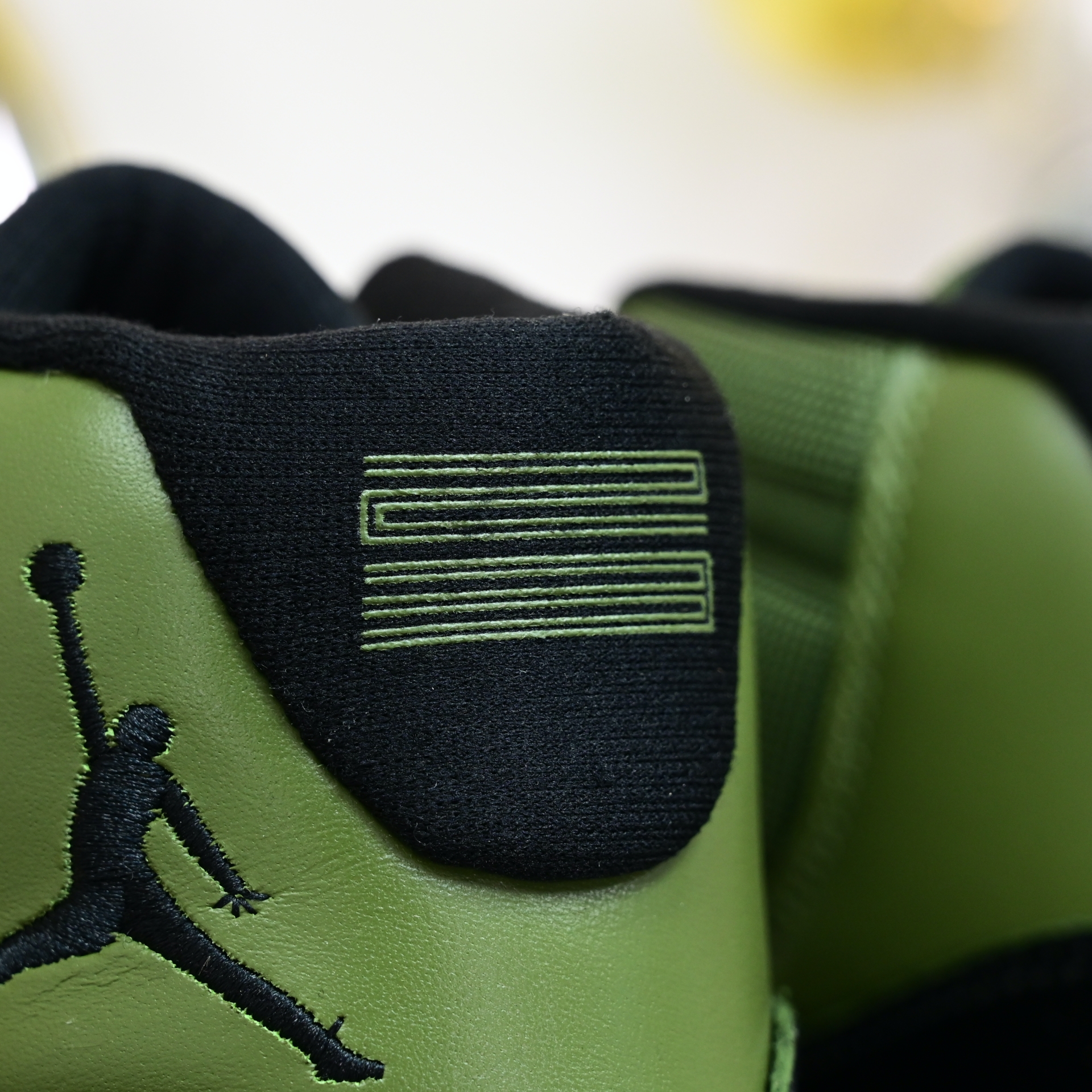 Air Jordan 11  RETRO CT8012-300