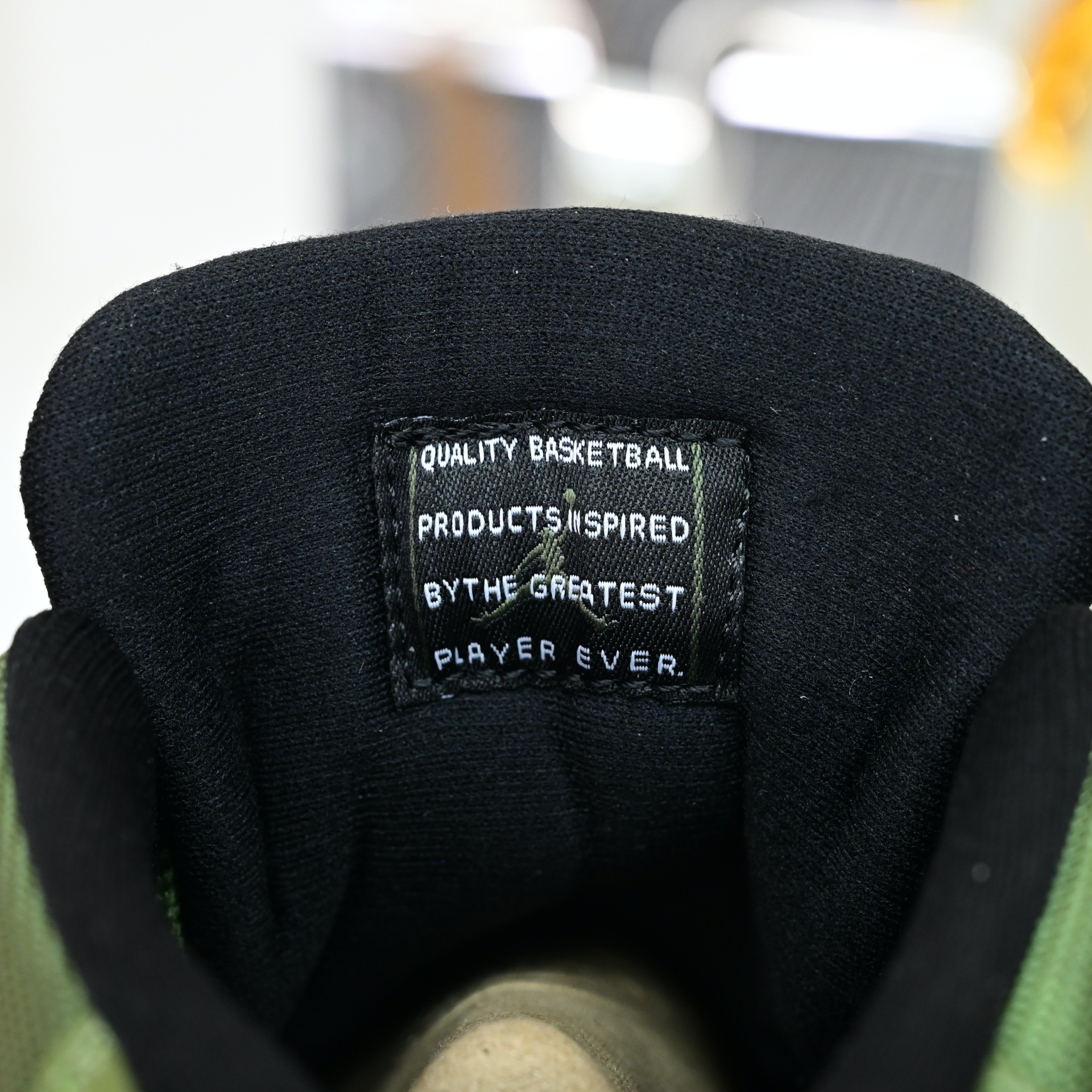 Air Jordan 11  RETRO CT8012-300