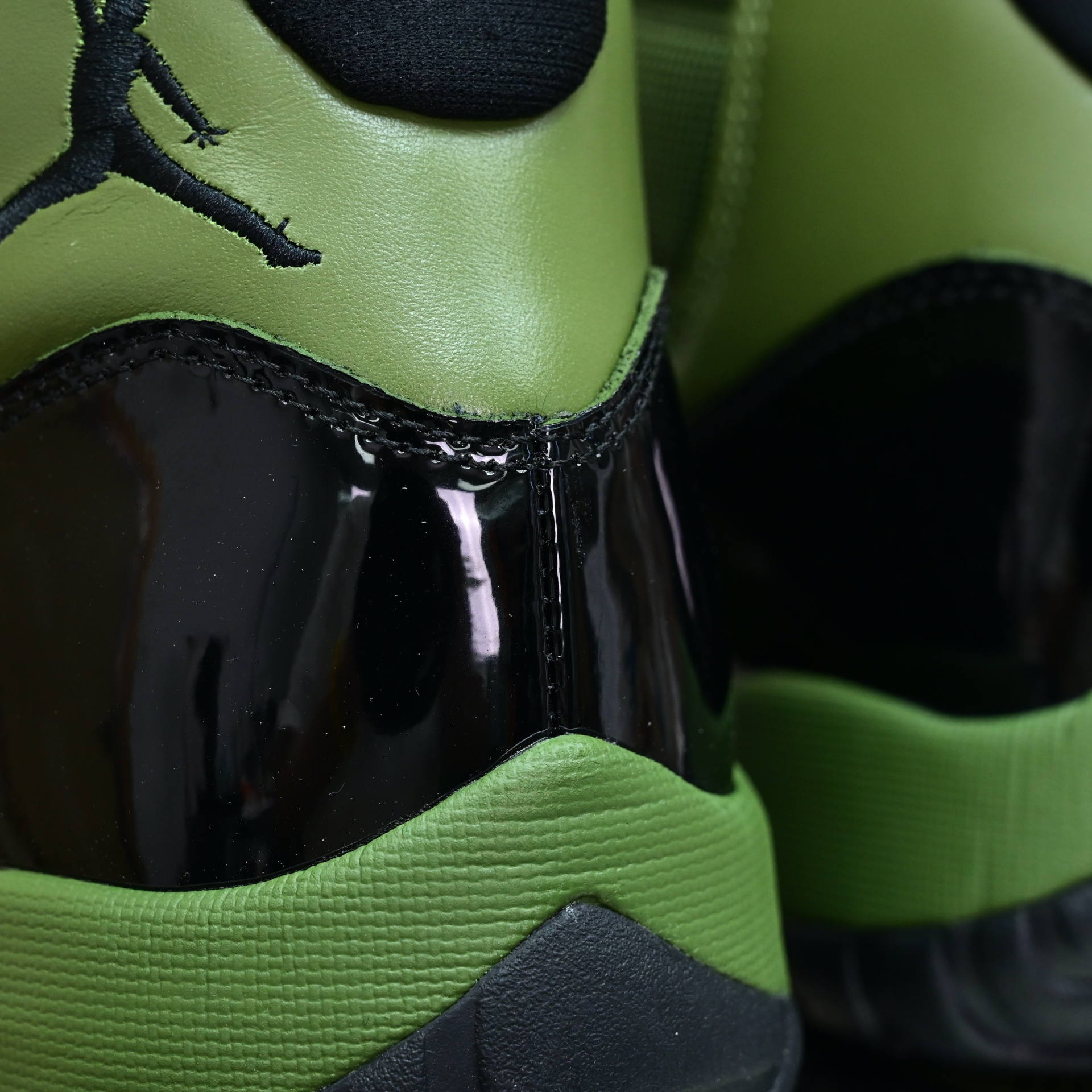 Air Jordan 11  RETRO CT8012-300