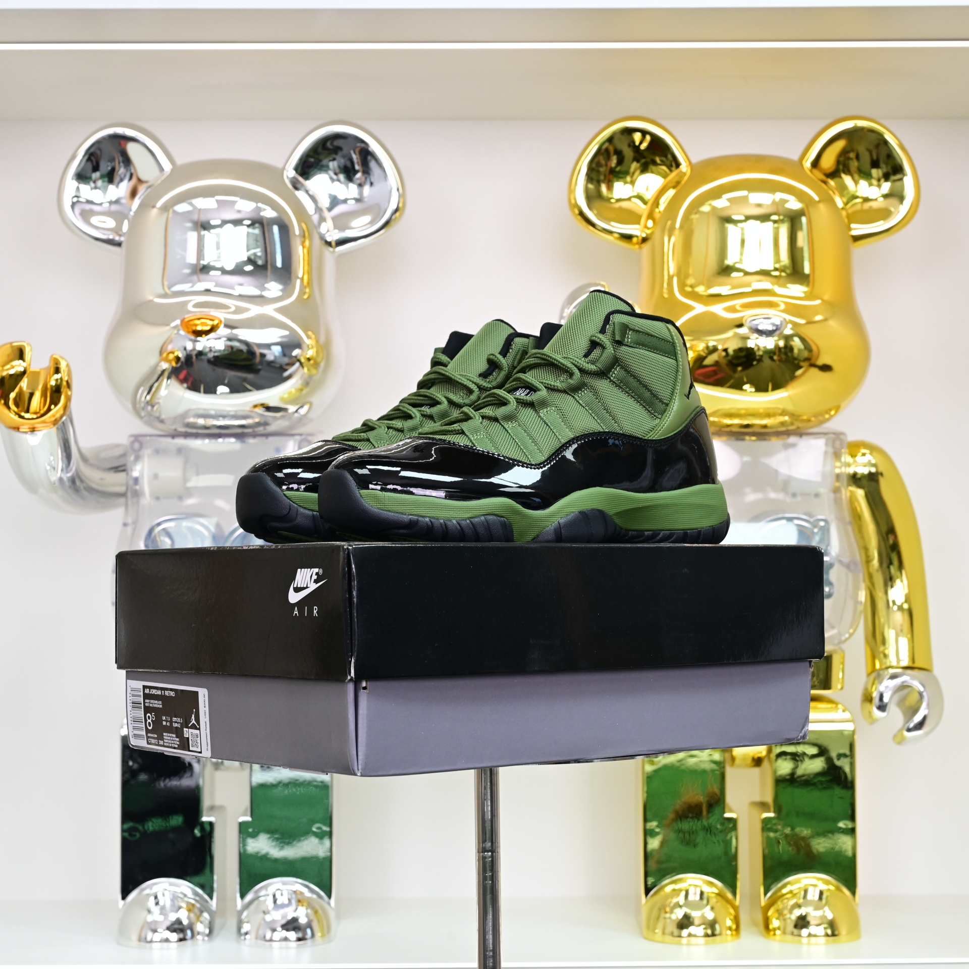 Air Jordan 11 RETRO CT8012-300