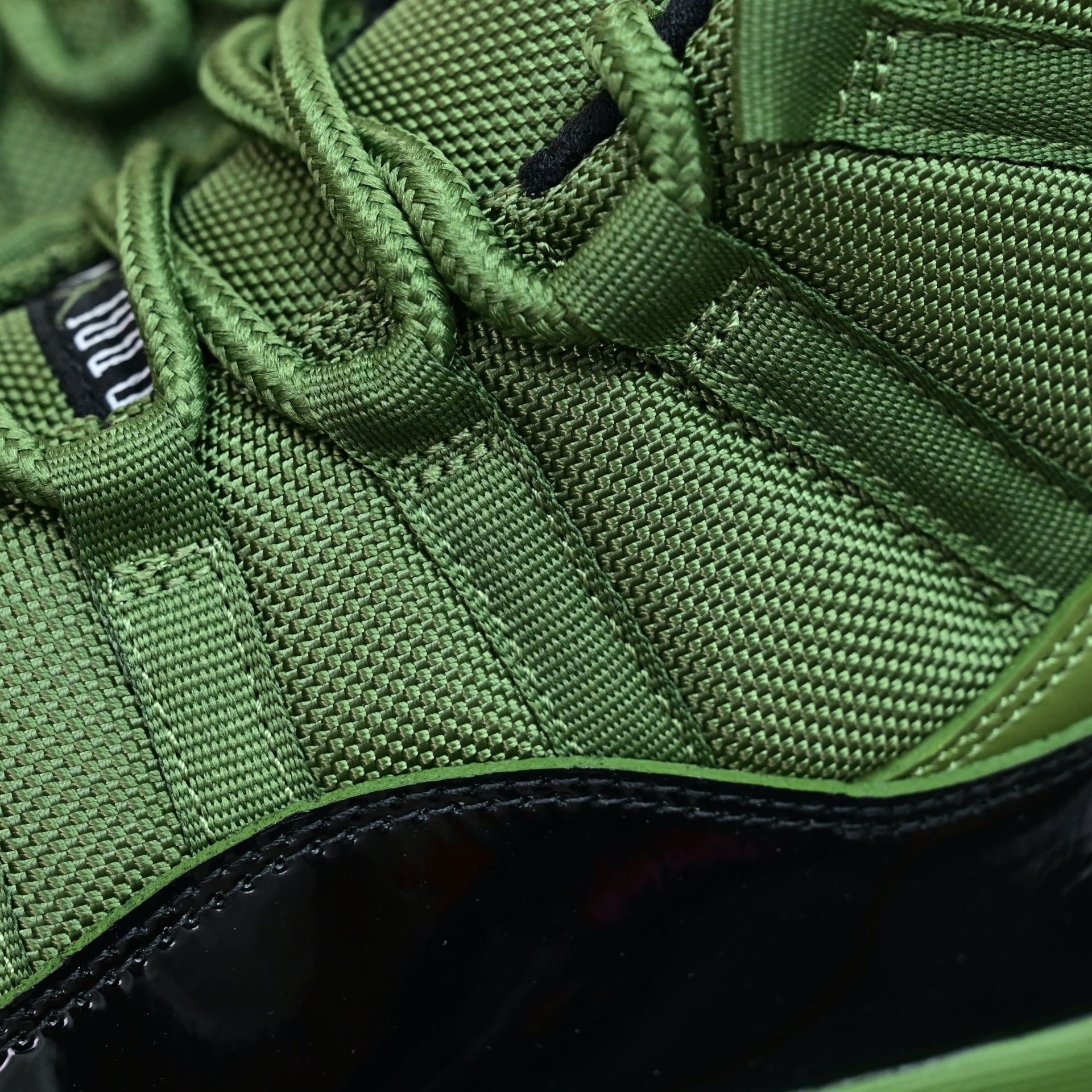 Air Jordan 11  RETRO CT8012-300