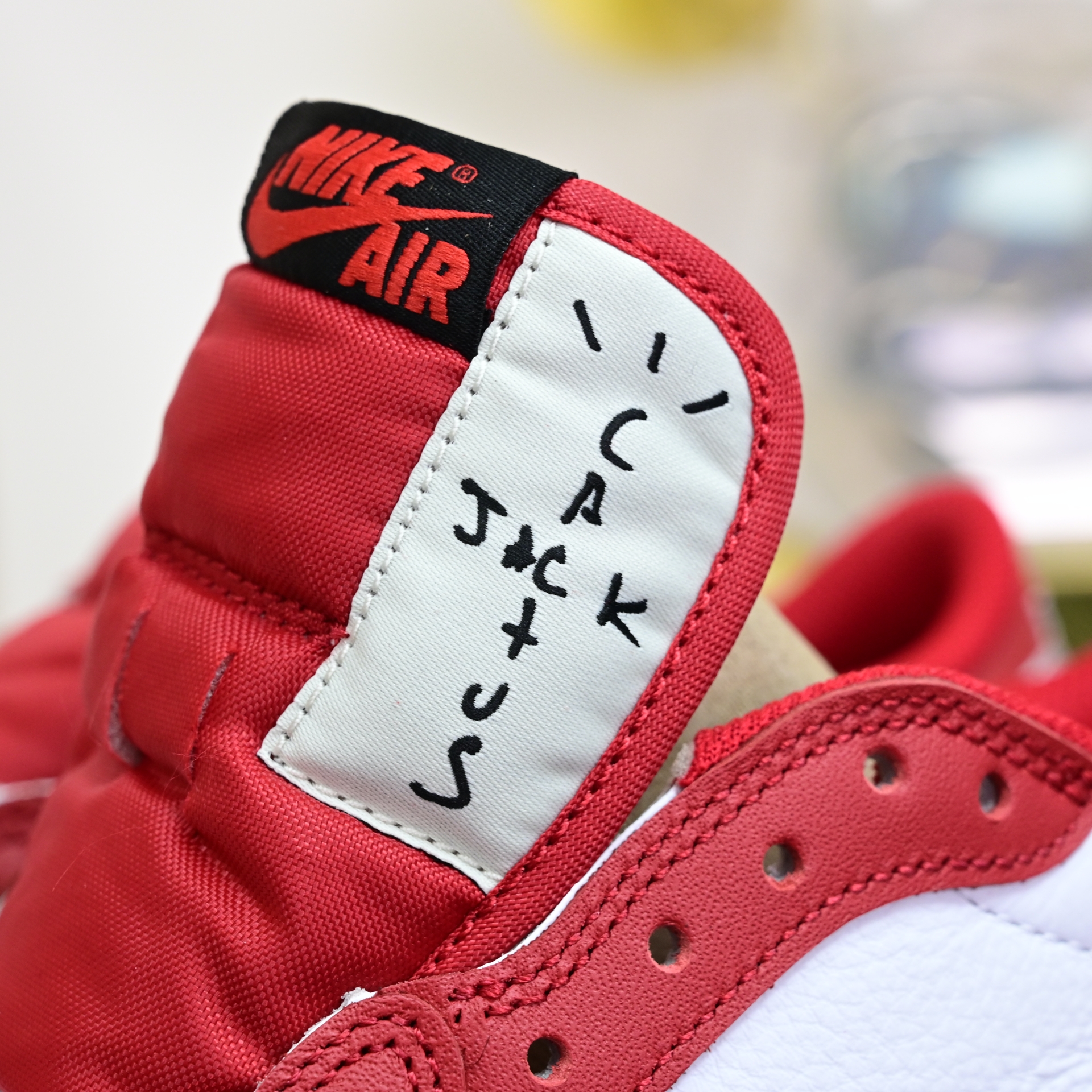 Travis Scott x Air Jordan 1 Low “Chicago”  DM7866-101