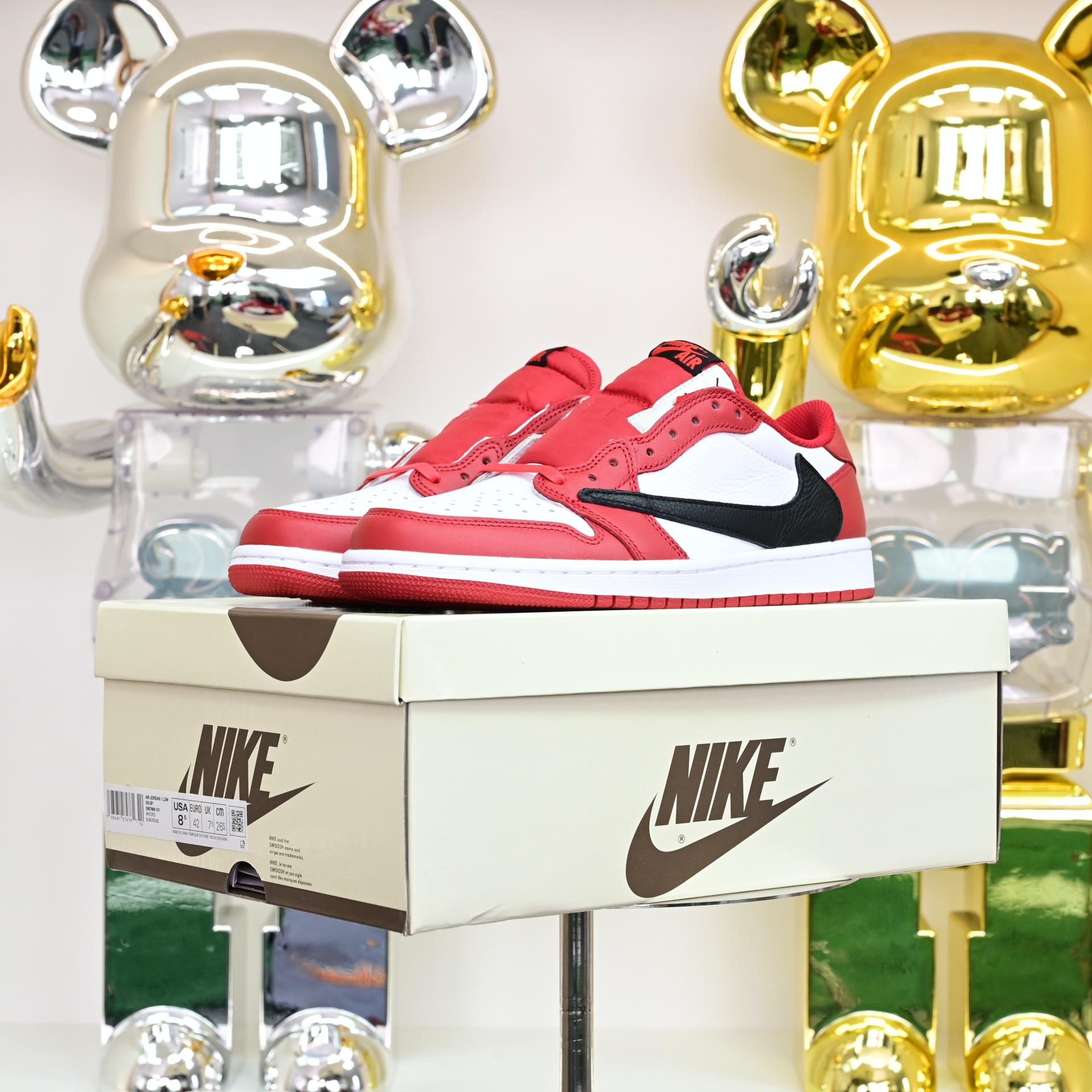 Travis Scott x Air Jordan 1 Low “Chicago”  DM7866-101