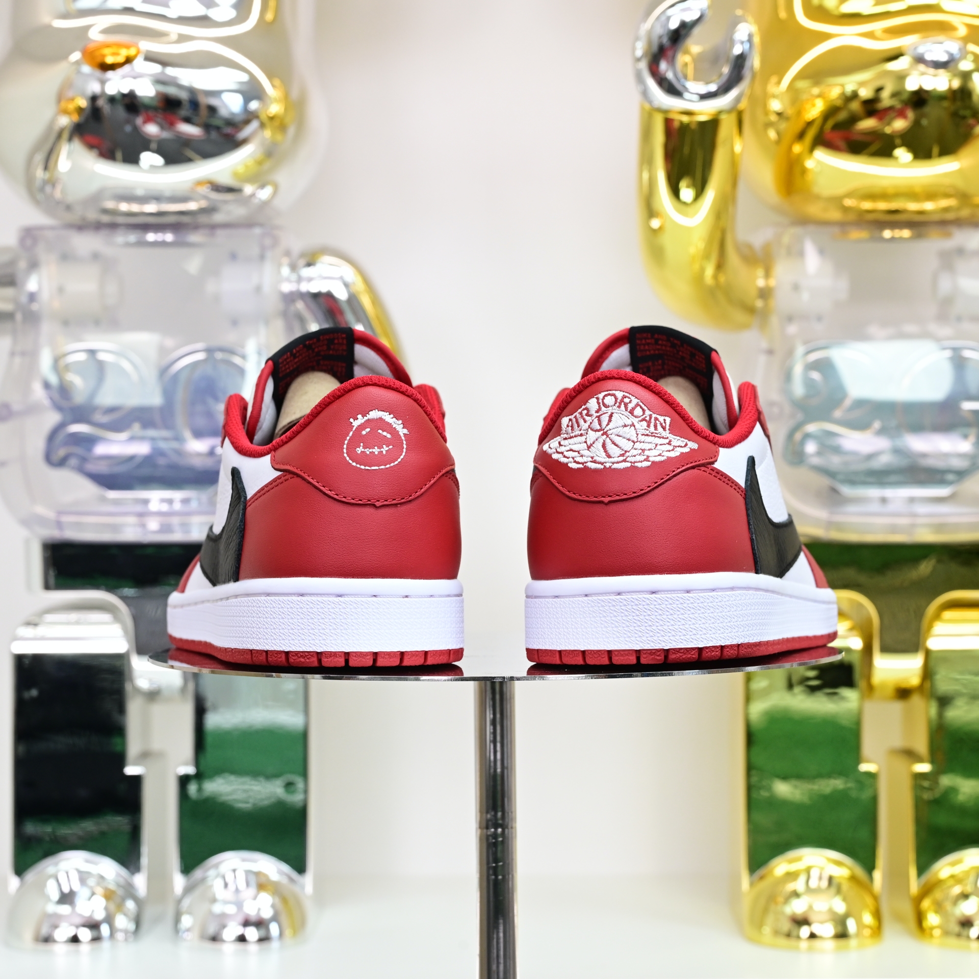 Travis Scott x Air Jordan 1 Low “Chicago”  DM7866-101
