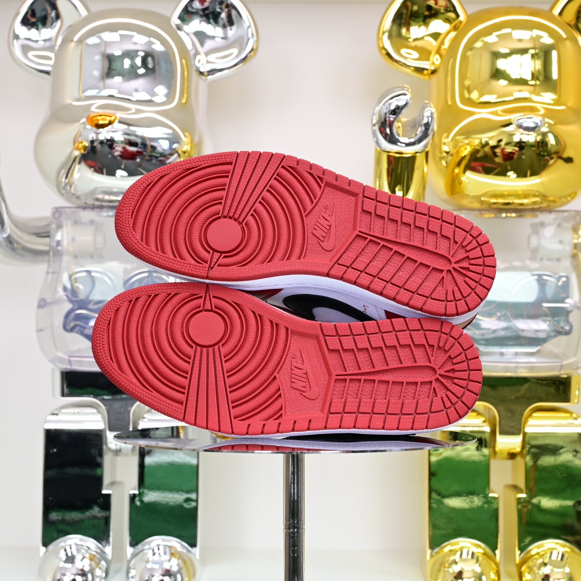 Travis Scott x Air Jordan 1 Low “Chicago”  DM7866-101