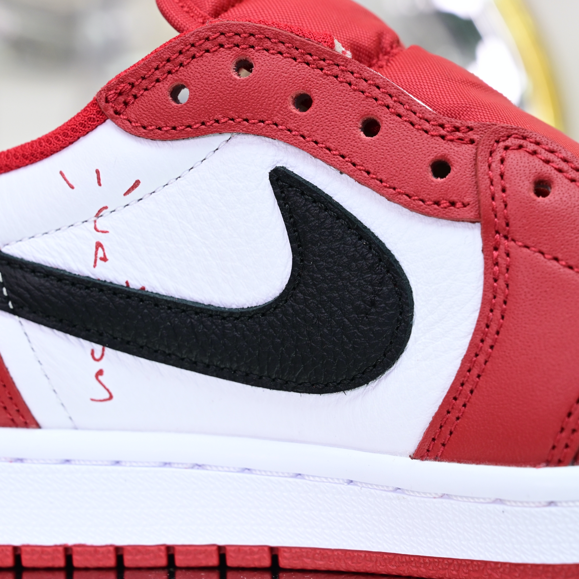 Travis Scott x Air Jordan 1 Low “Chicago”  DM7866-101