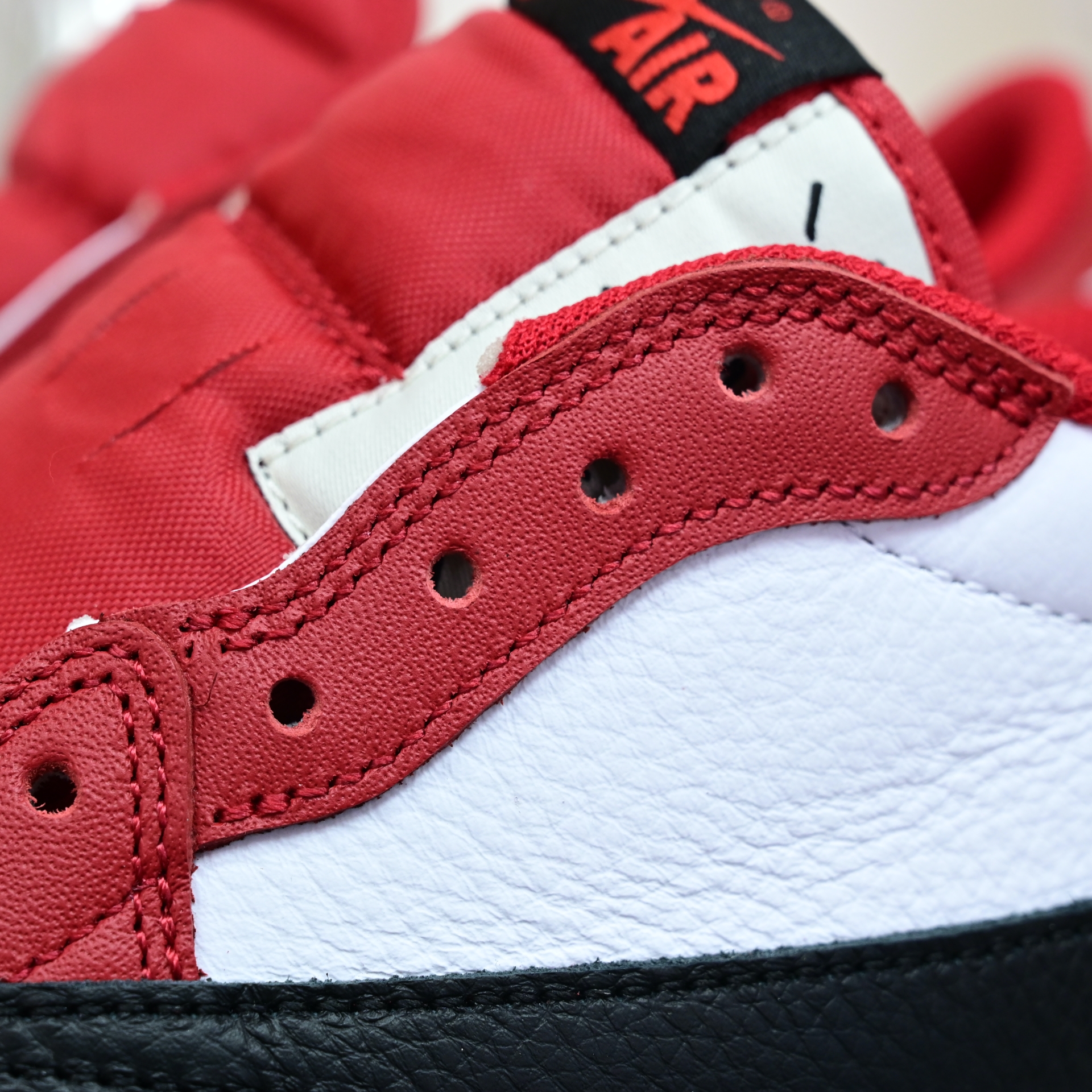 Travis Scott x Air Jordan 1 Low “Chicago”  DM7866-101