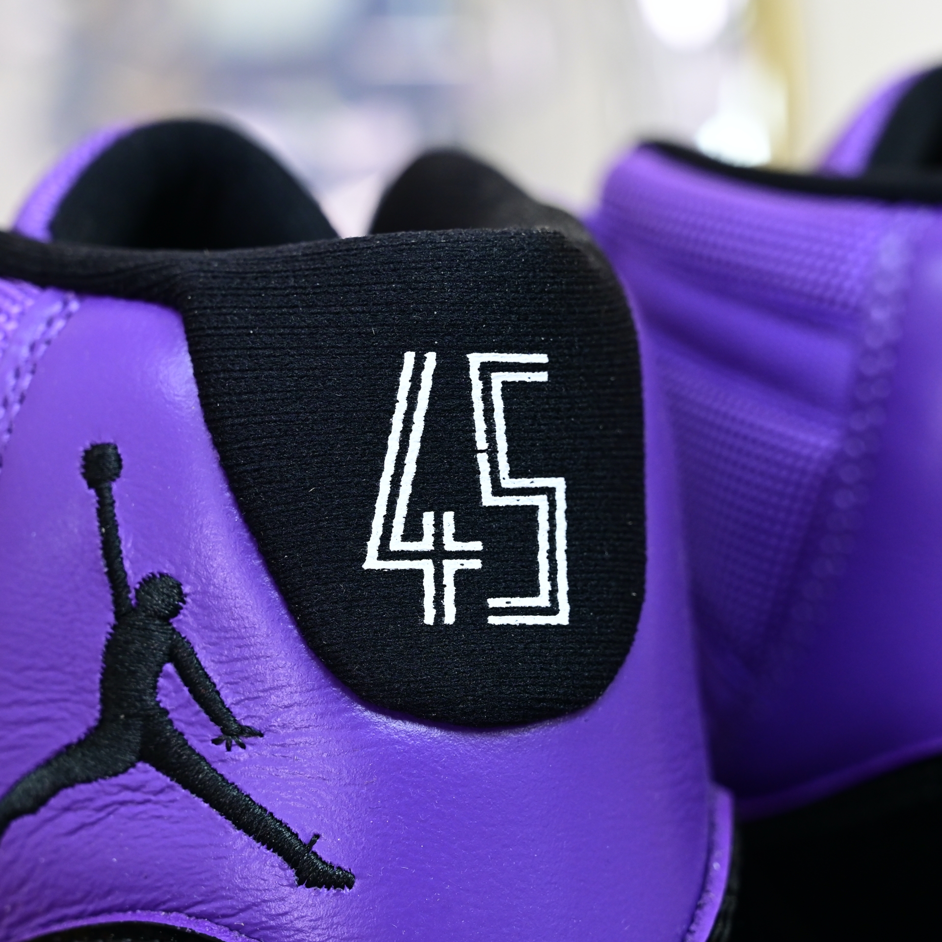 Air Jordan 11  RETRO CT8012-500