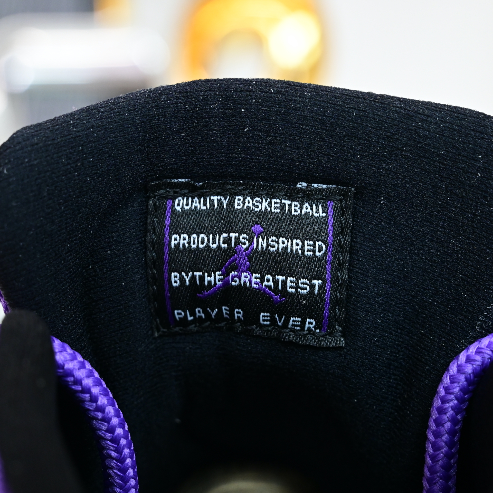 Air Jordan 11  RETRO CT8012-500