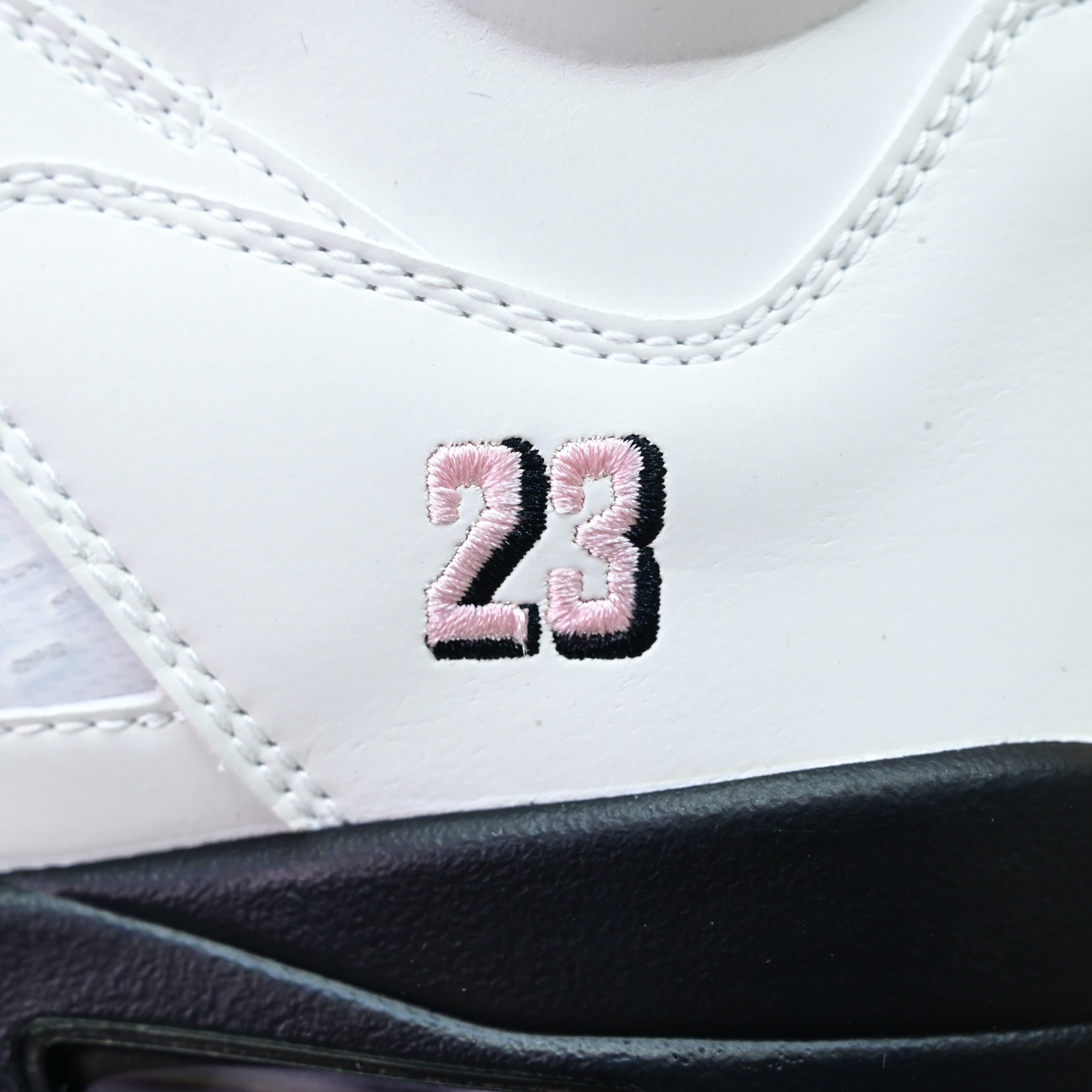 Air Jordan 5“Medium Soft Pink” HQ7978-102