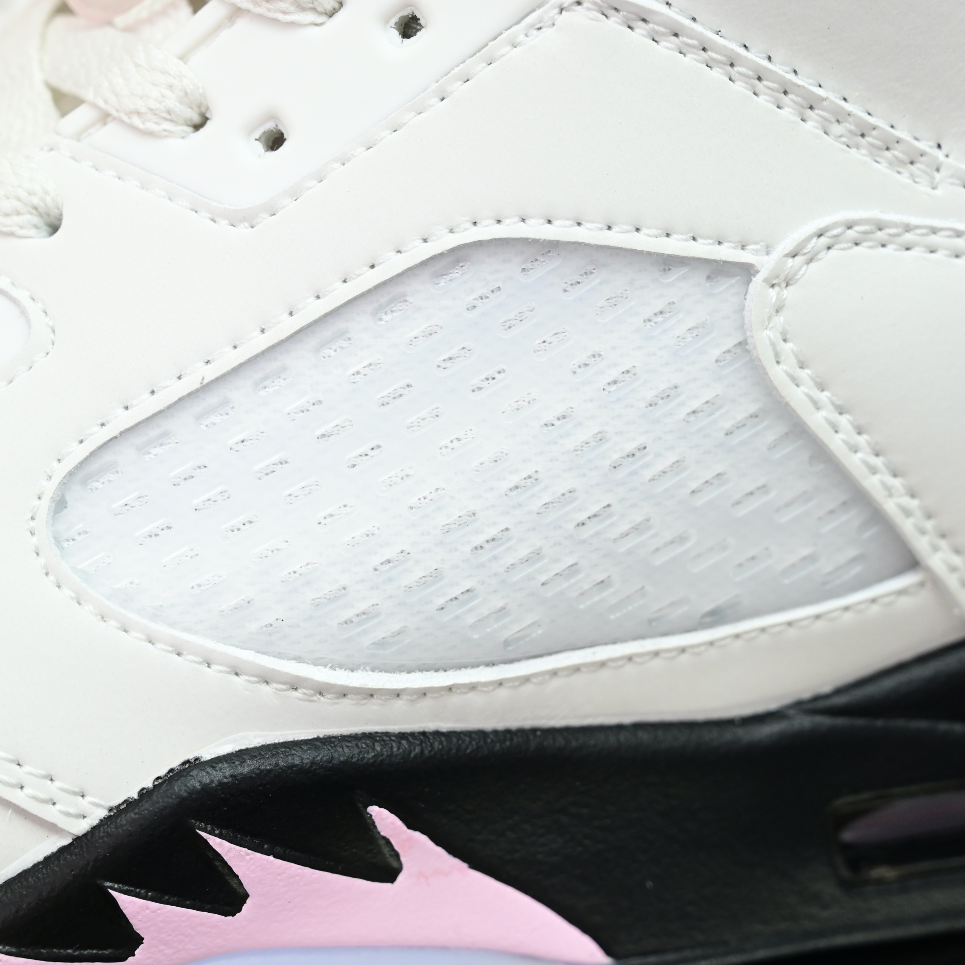 Air Jordan 5“Medium Soft Pink” HQ7978-102