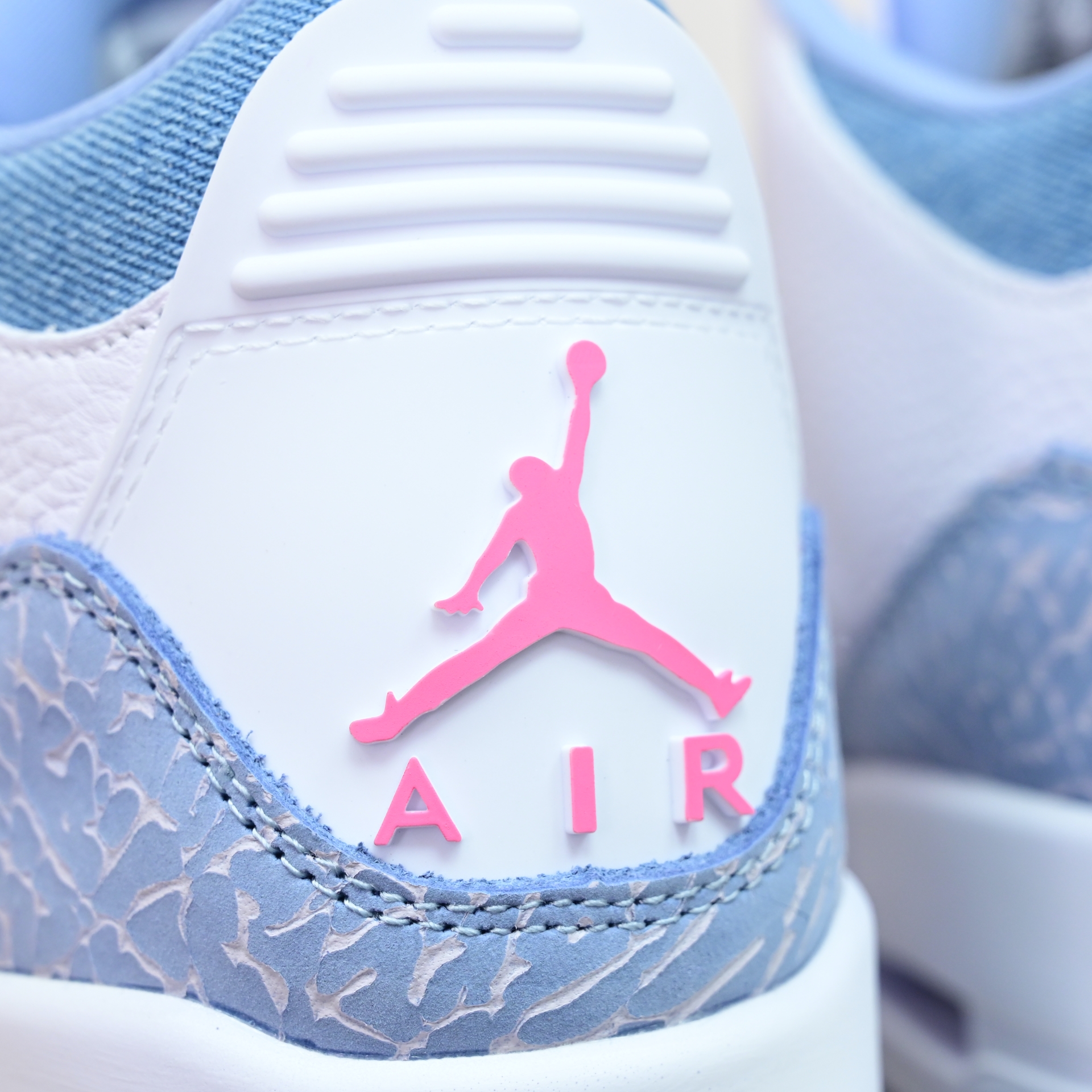 Air Jordan 3 Retro HQ0784-101