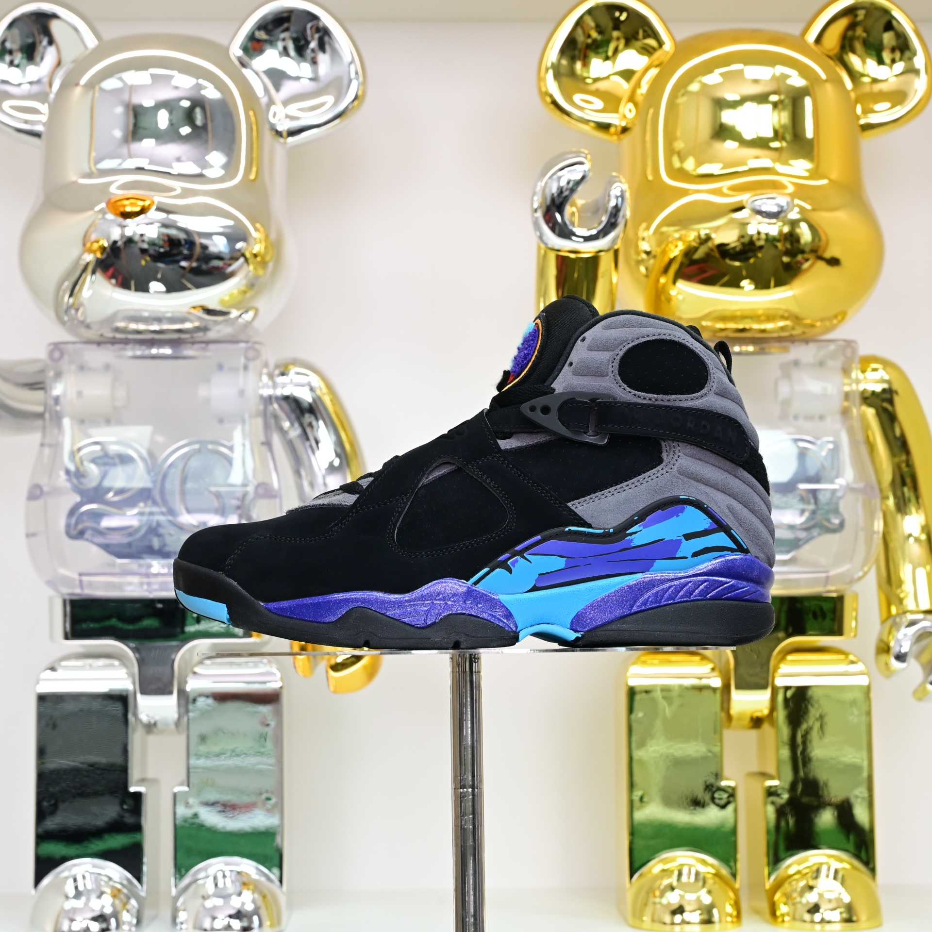 Air Jordan 8  RETRO 2025   305381-006