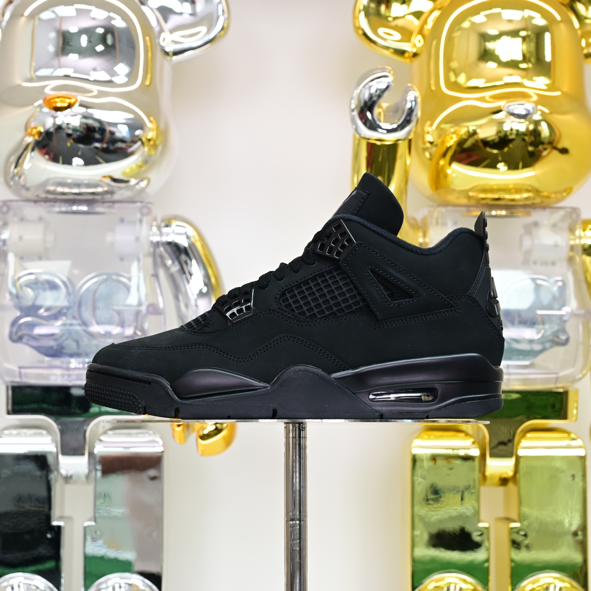 AIR JORDAN 4 RETRO 'BLACK CAT' 2025   FV5029-010