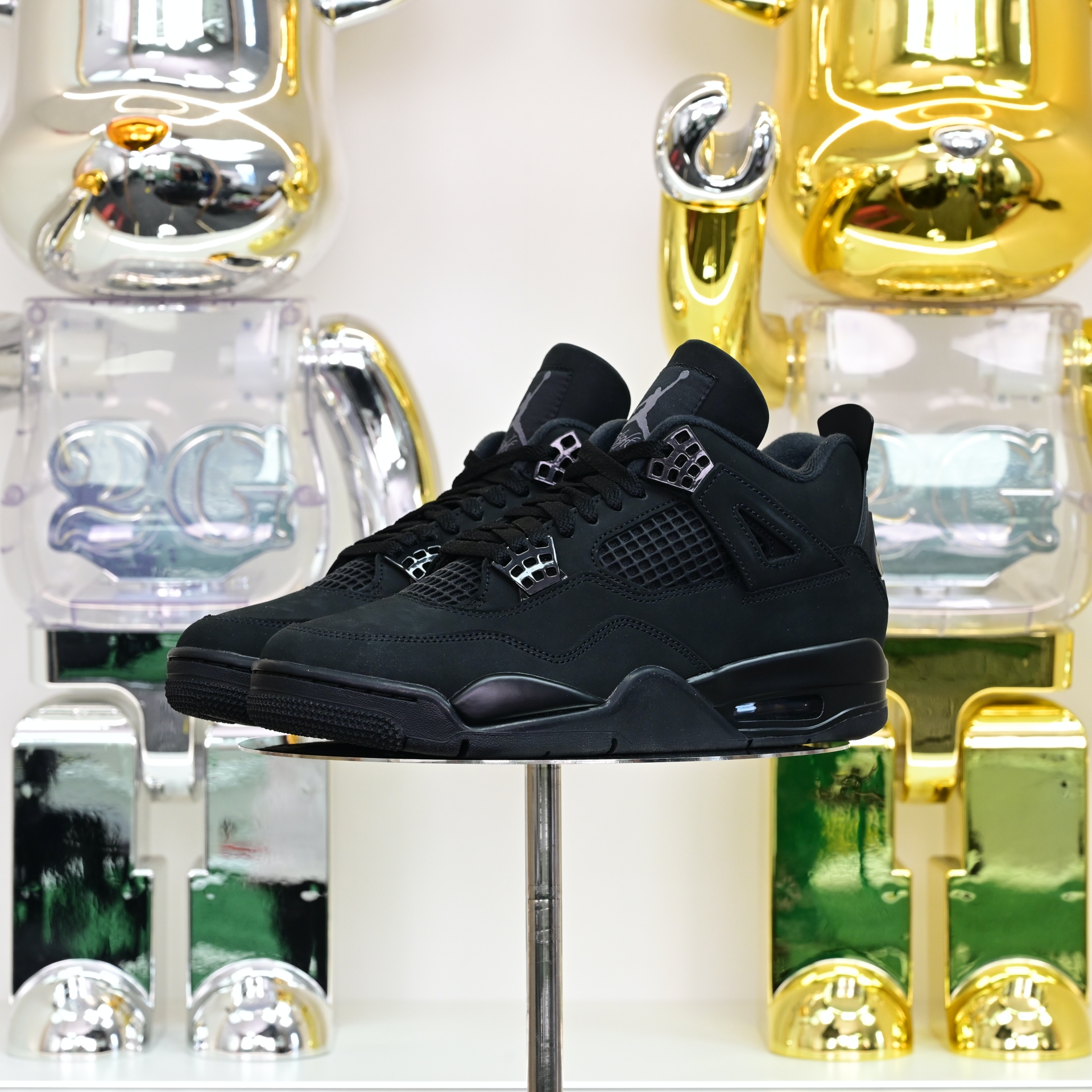 AIR JORDAN 4 RETRO 'BLACK CAT' 2025   FV5029-010